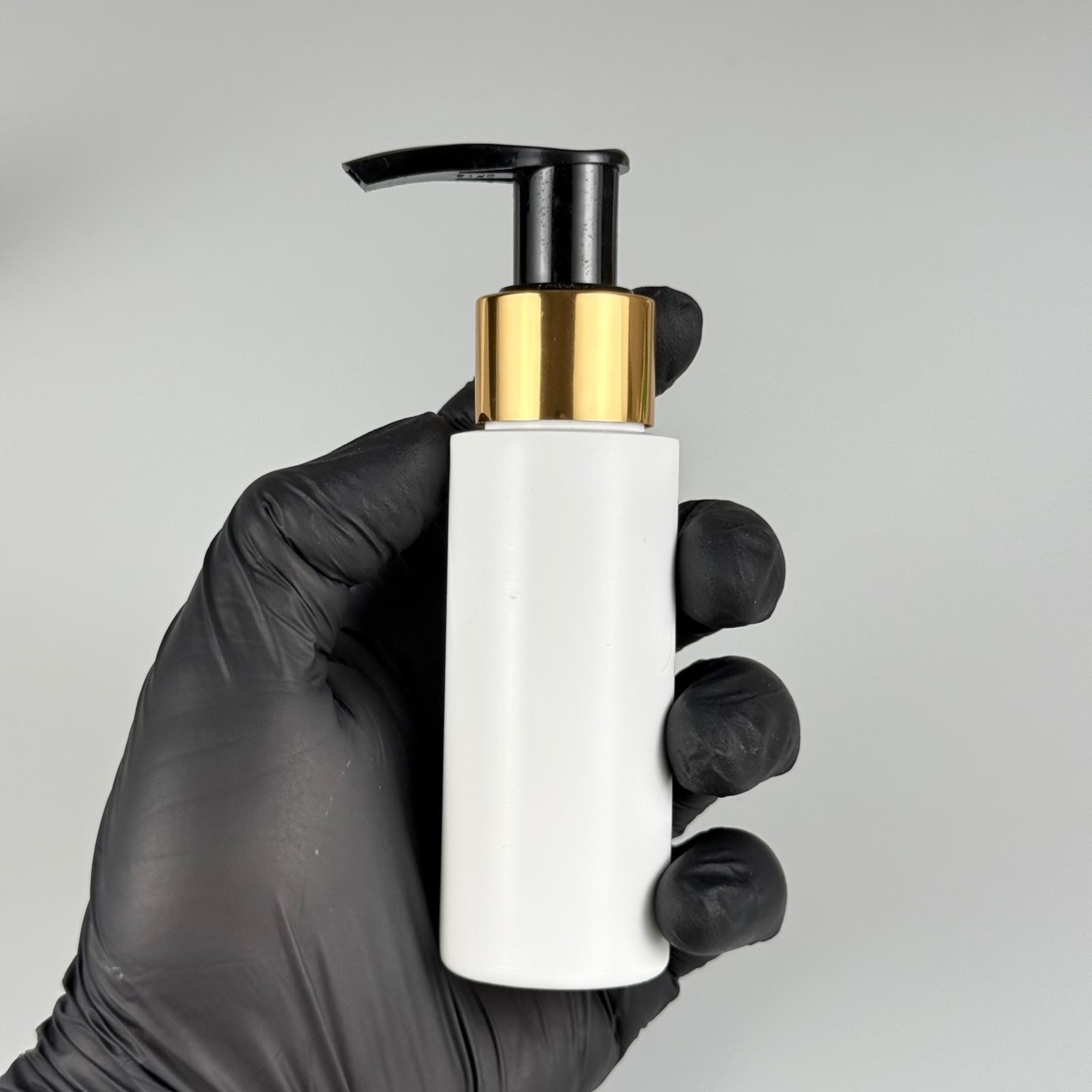 50 CC BEYAZ POLİETİLEN PLASTİK ŞİŞE - GOLD POMPALI - 50 ML POMPALI PLASTİK ŞİŞE