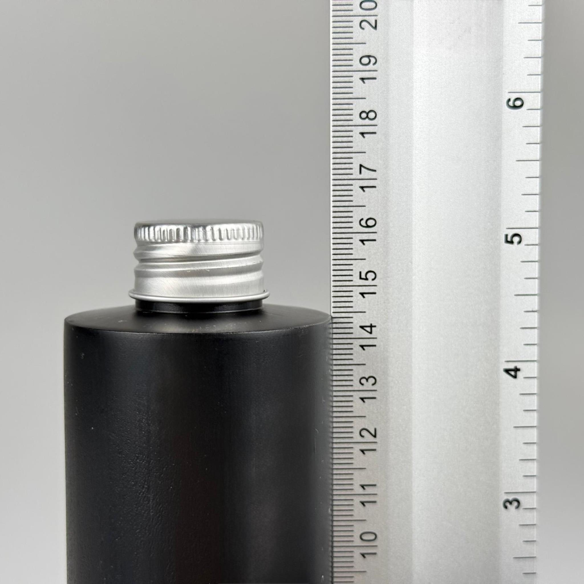 250 CC SİYAH SİLİNDİR MODEL MAT SERT POLİETİLEN ASETON ŞİŞESİ (24 AĞIZ) + KÖPÜK CONTALI GÜMÜŞ METAL ALÜMİNYUM KAPAK TAKIM - 250 ML KAPAKLI POLİETİLEN ŞİŞELER