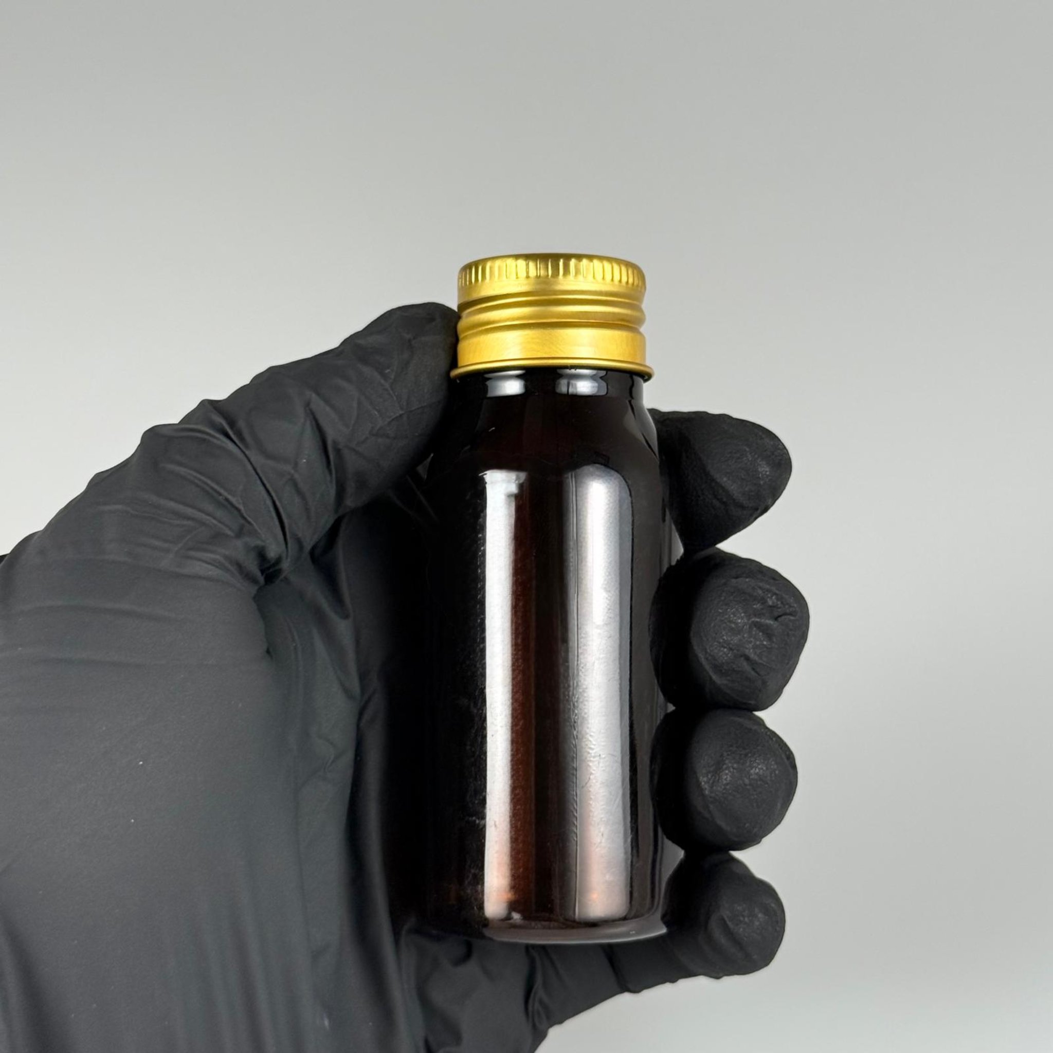 50 CC AMBER SERT MODEL PET ŞİŞE (24 AĞIZ) + KÖPÜK CONTALI GOLD METAL ALÜMİNYUM KAPAK TAKIM - 50 ML KAPAKLI KAHVERENGİ PLASTİK ŞİŞELER