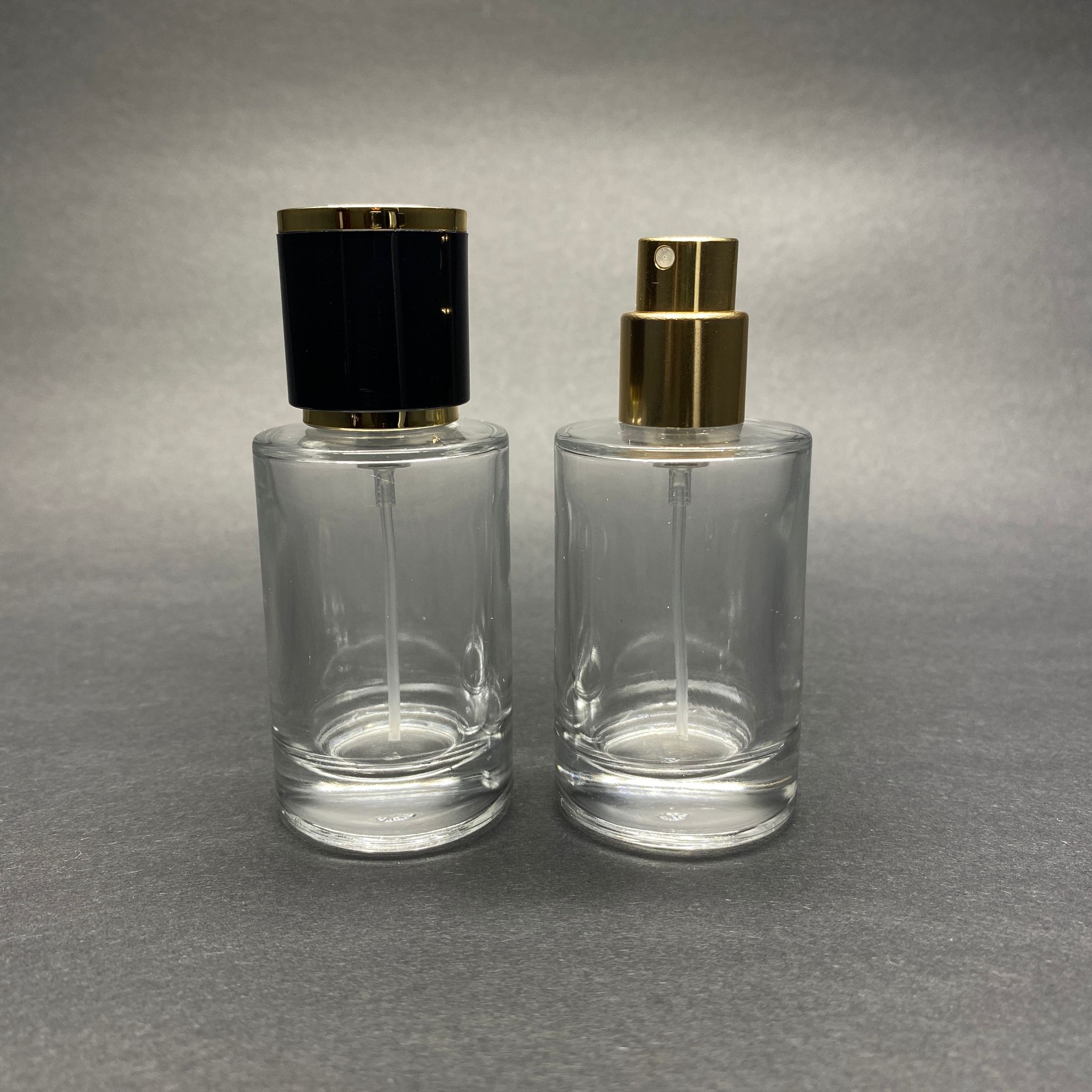 30 ML SİLİNDİR MODEL SAVAGE PARFÜM ŞİŞESİ - GOLD METAL SPREYLİ + GOLD SİYAH KAPAKLI (AĞIZ 15 MM GEÇME KOLAY KAPAMA)