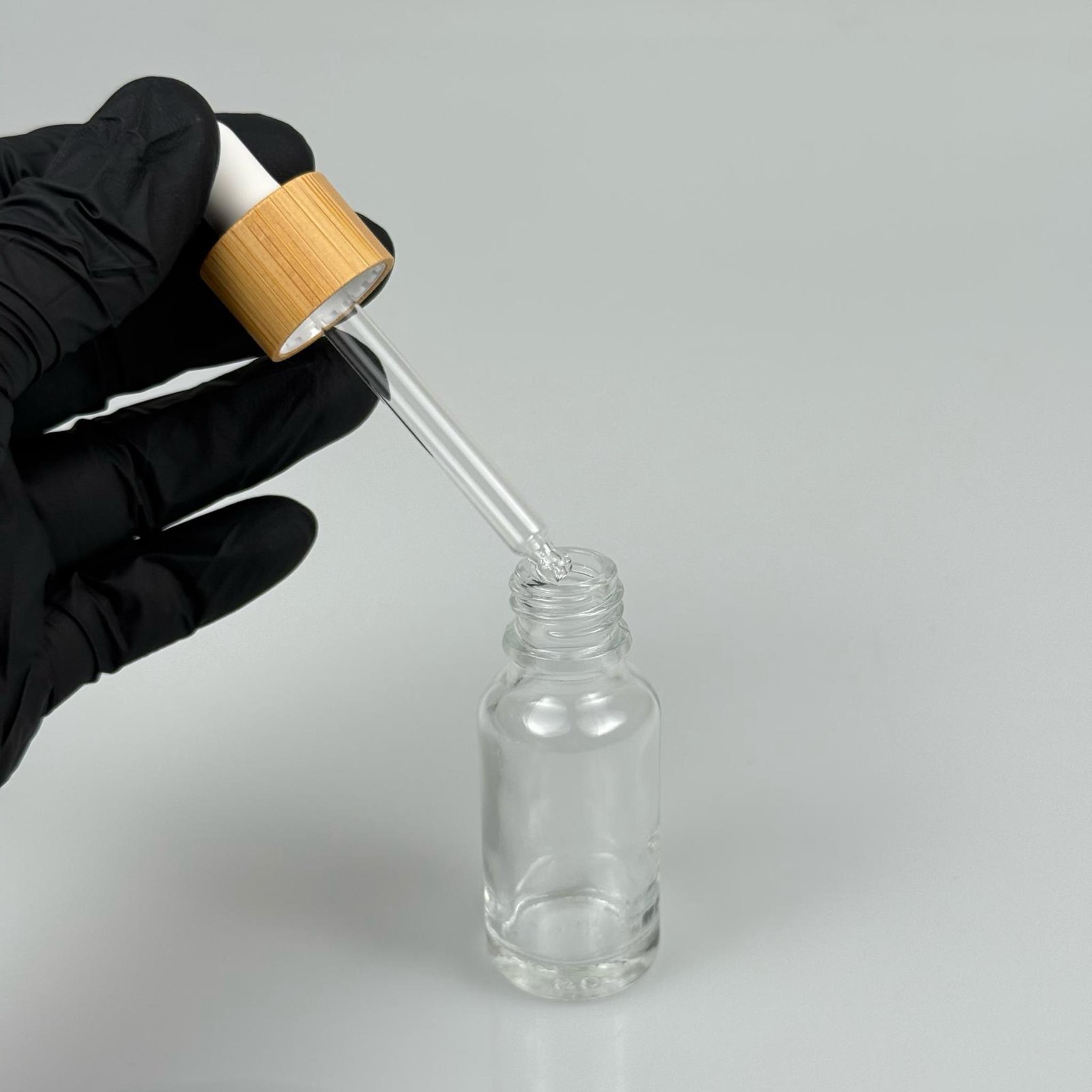 20 CC ŞEFFAF CAM DAMLALIKLI ŞİŞE - BEYAZ EMZİK - BAMBU AHŞAP KAPAK - 20 ML BAMBU KAPAKLI CAM DAMLALIKLI ŞİŞE