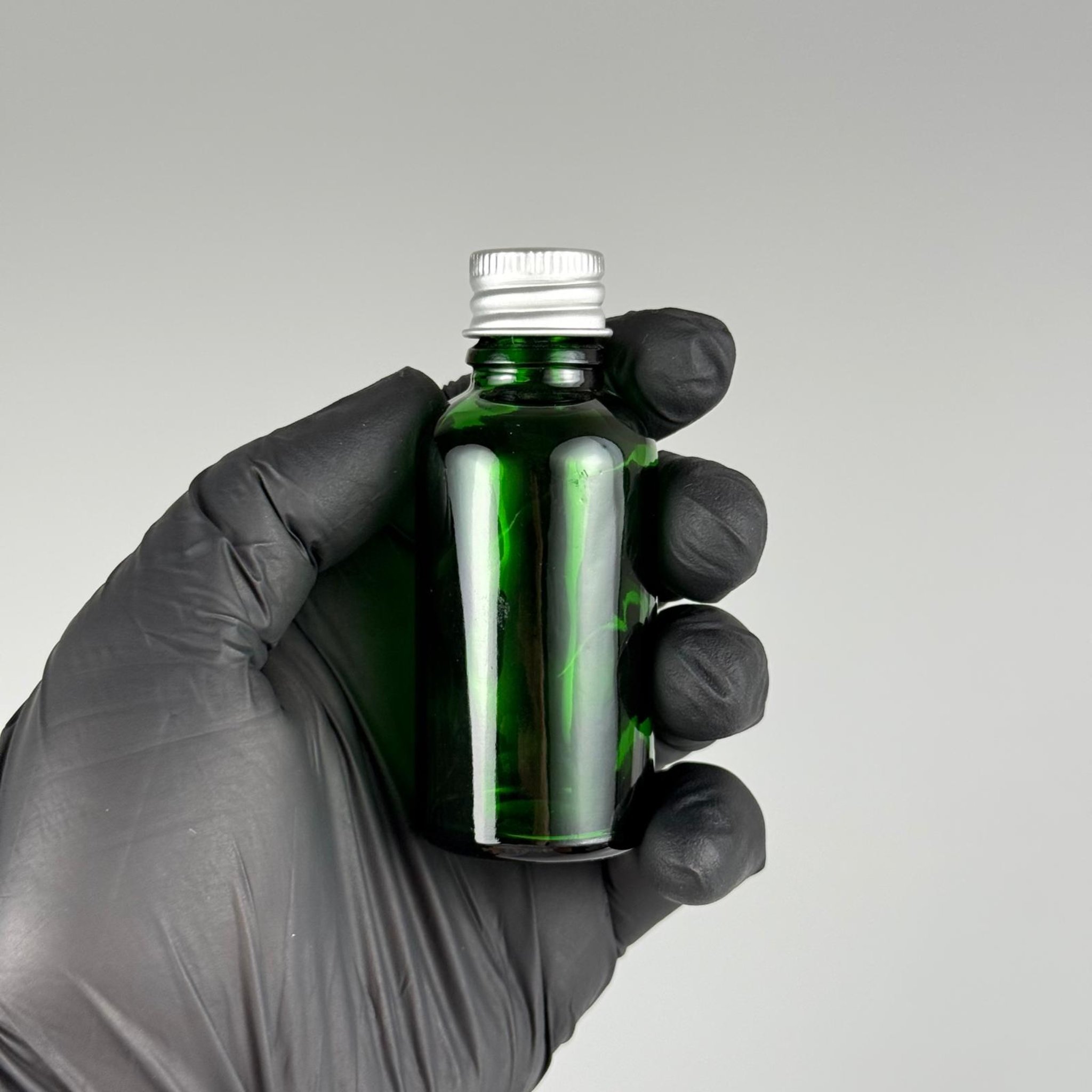 30 CC YEŞİL CAM ŞİŞE + KÖPÜK CONTALI GÜMÜŞ ALÜMİNYUM METAL KAPAKLI + DAMLALIKLI KOLONYA TIPALI TAKIM - 30 ML YEŞİL CAM ŞİŞE