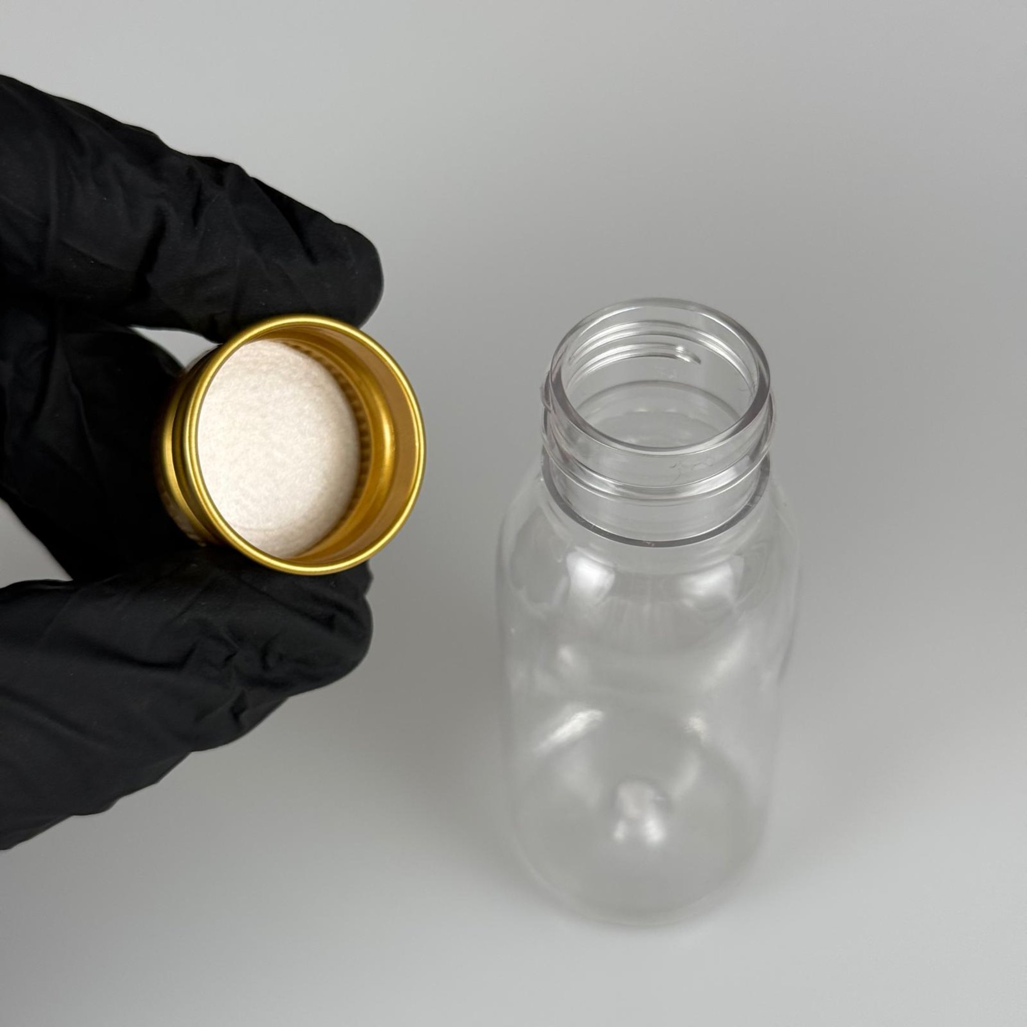 50 CC SERT PLASTİK ŞİŞE (24 AĞIZ) + KÖPÜK CONTALI GOLD METAL ALÜMİNYUM KAPAK TAKIM - 50 ML KAPAKLI PLASTİK ŞİŞELER