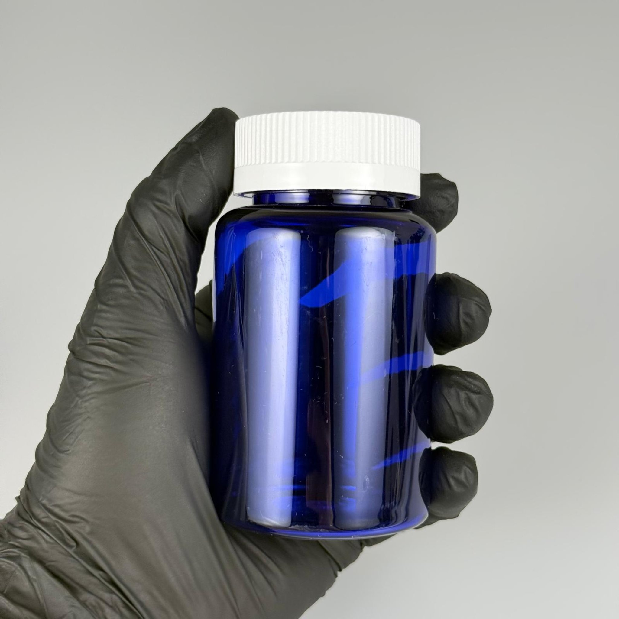 150 ML CONTALI ÇOCUK KİLİT KAPAKLI TABLET ŞİŞESİ  - 150 CC MAVİ PET KAVANOZ + 38 MM BEYAZ ÇOCUK KİLİTLİ KAPAK + KENDİNDEN YAPIŞKANLI KÖPÜK CONTA TAKIM -  KAPSÜL KUTUSU - İLAÇ ŞİŞESİ - MEDİKAL HAP ŞİŞESİ - FARMASÖTİK KAVANOZ