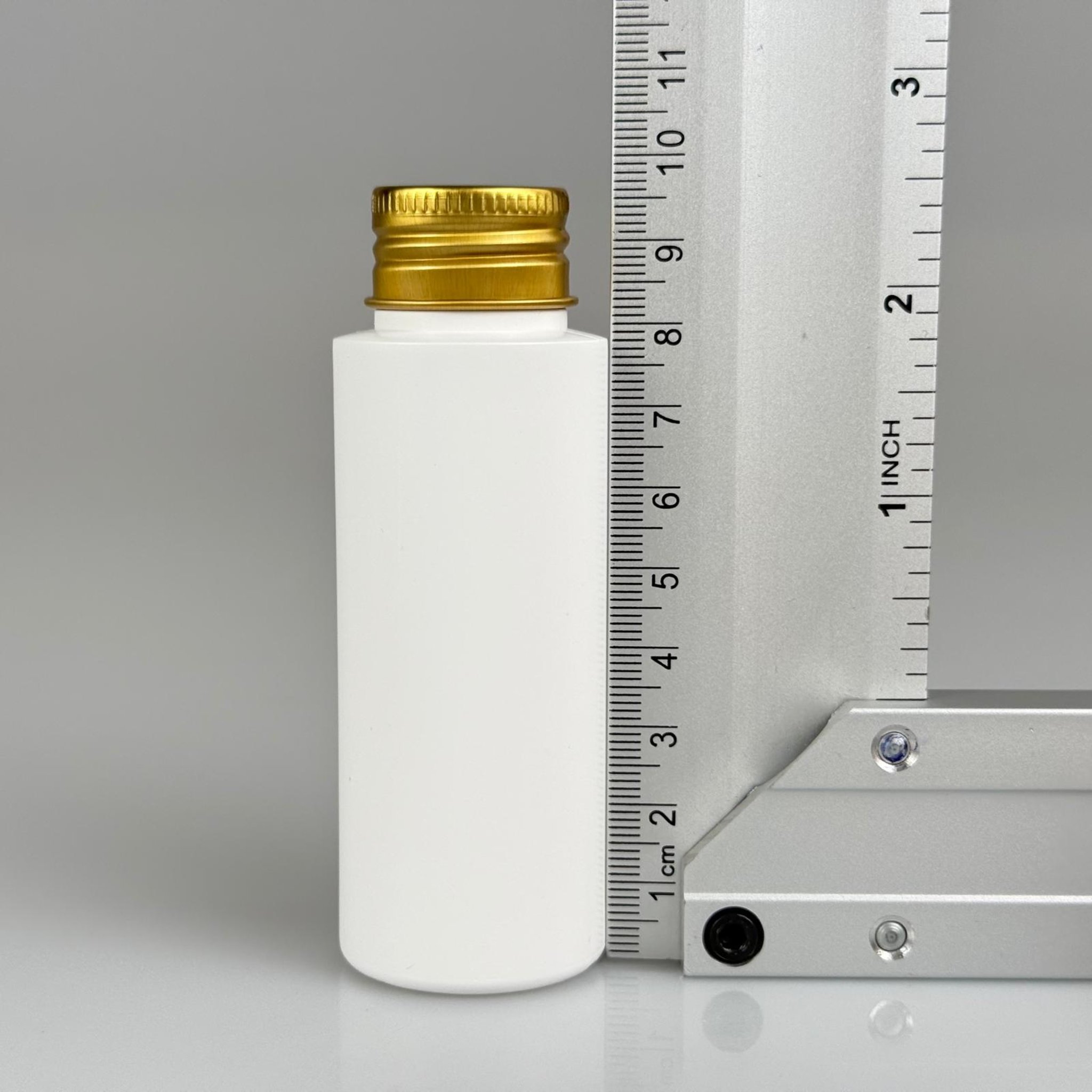 50 CC BEYAZ POLİETİLEN PLASTİK ASETON ŞİŞESİ ( 24 AĞIZ ) + KÖPÜK CONTALI GOLD METAL ALÜMİNYUM KAPAK TAKIM - 50 ML BEYAZ PLASTİK ASETON ŞİŞELERİ