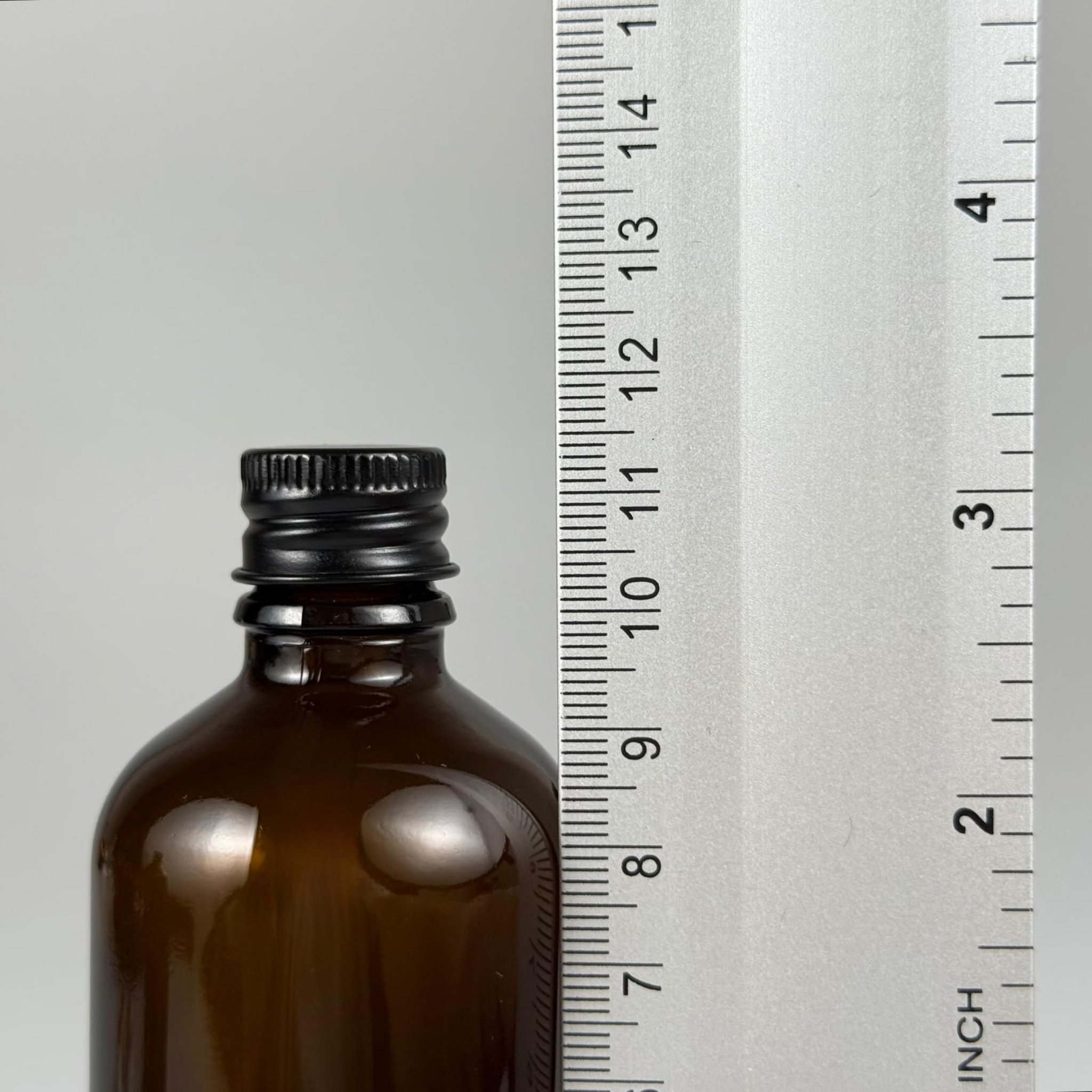 100 CC AMBER CAM ŞİŞE + KÖPÜK CONTALI SİYAH ALÜMİNYUM METAL KAPAKLI + KÖR TIPALI TAKIM - 100 ML KAHVERENGİ CAM ŞİŞE