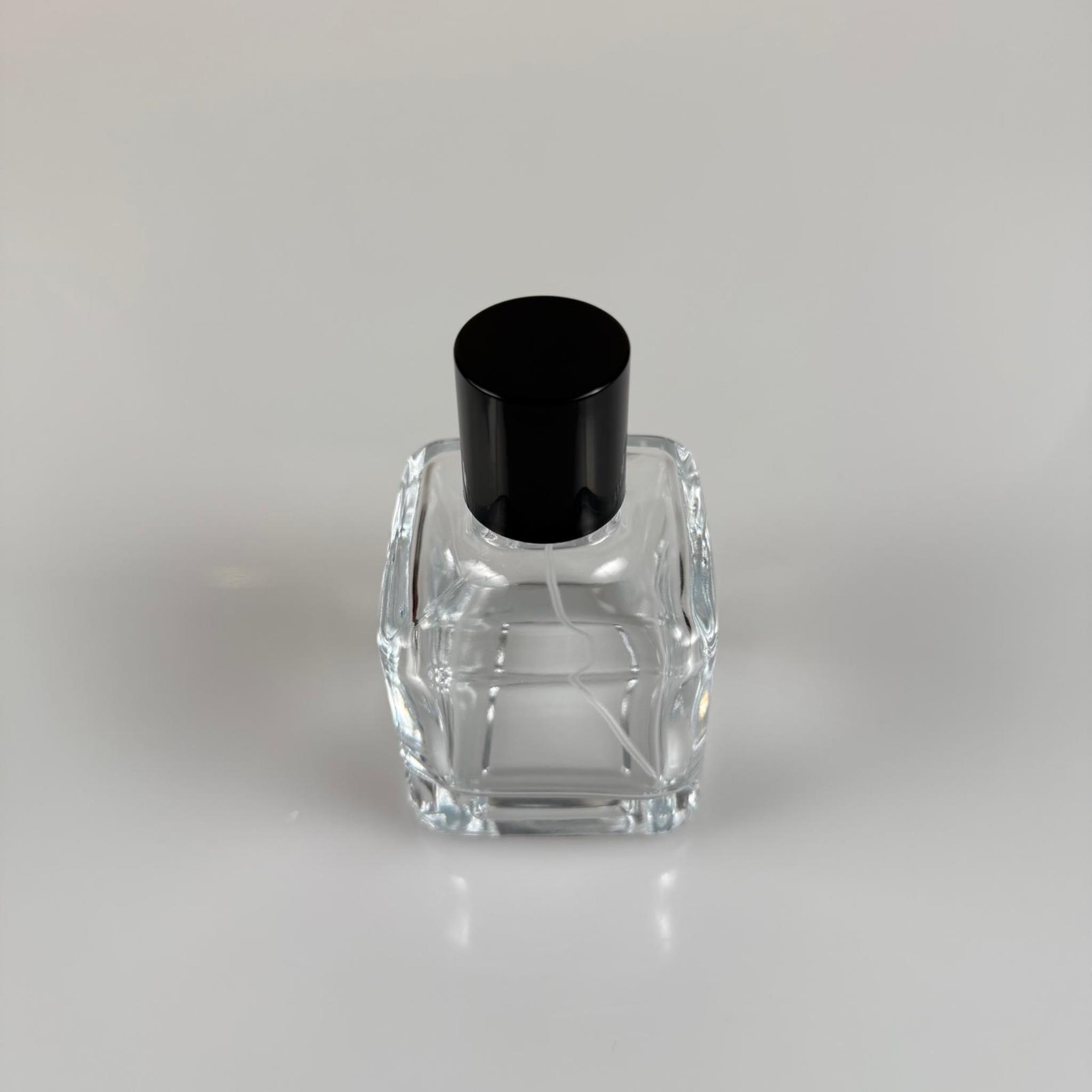 100 ML KARE MODEL LURA PARFÜM ŞİŞESİ - GOLD METAL SPREYLİ + SİYAH KAPAKLI (AĞIZ 15 MM GEÇME KOLAY KAPAMA)