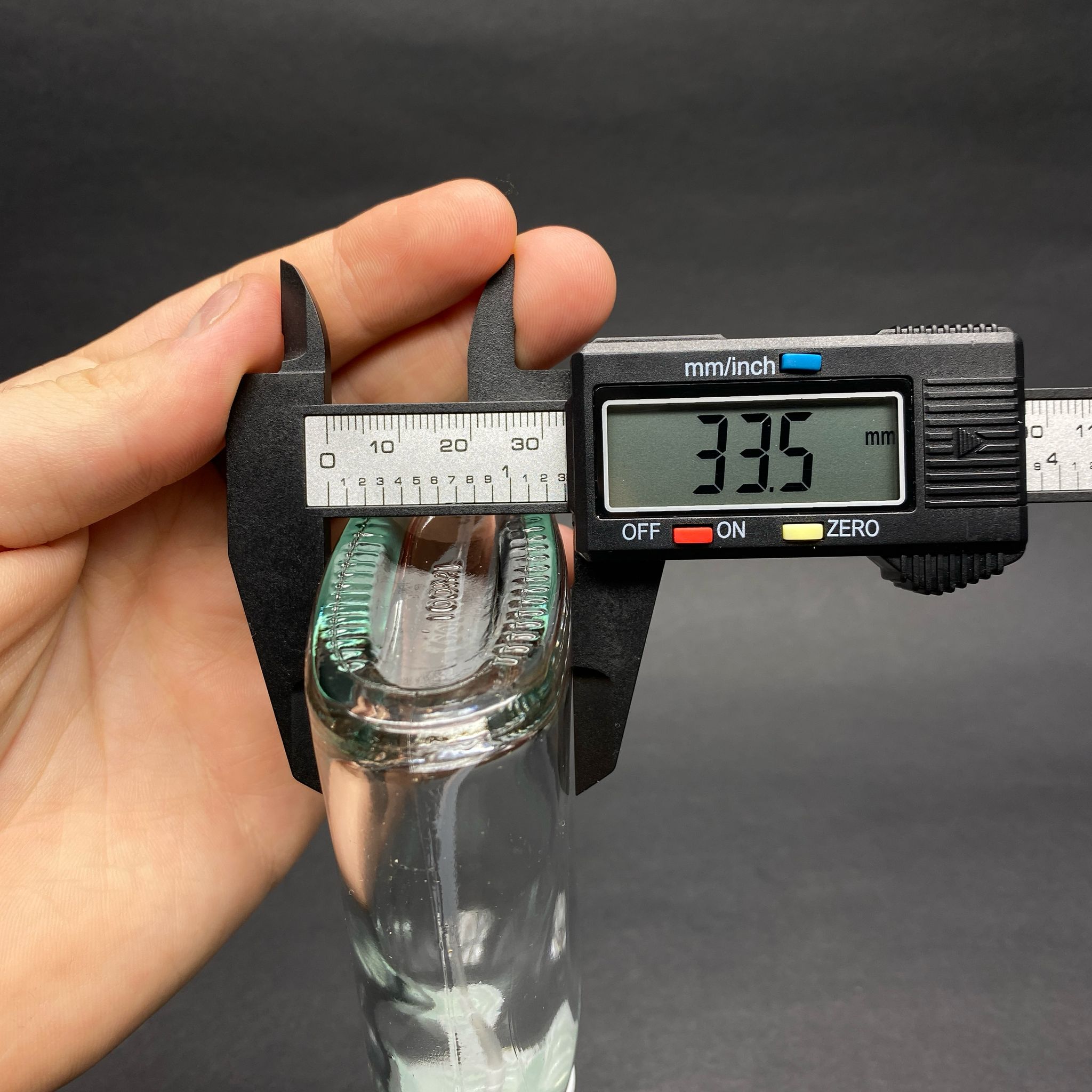 100 CC YASSI CAM ŞİŞE - BEYAZ SPREYLİ - 100 ML FISFIS CAM ŞİŞE