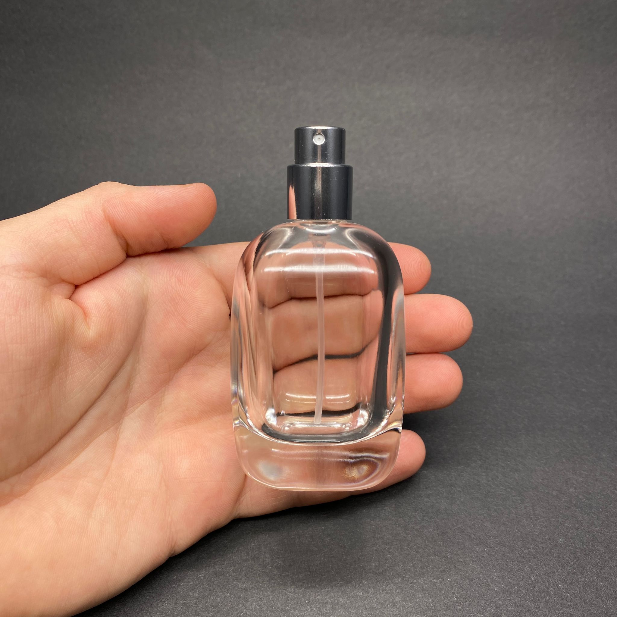 50 ML OVAL KARE MODEL CORE PARFÜM ŞİŞESİ - GÜMÜŞ METAL SPREYLİ (AĞIZ 15 MM GEÇME KOLAY KAPAMA)