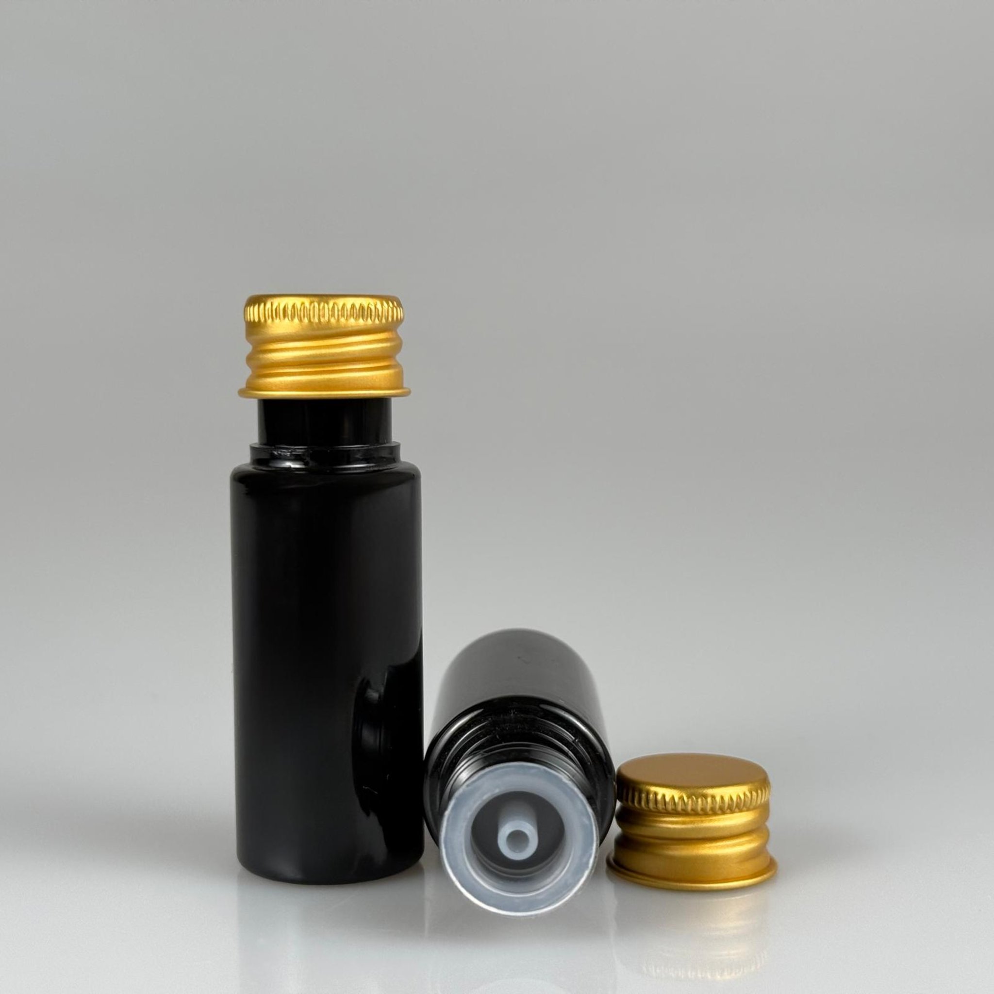 15 CC SİYAH SİLİNDİR PET ŞİŞE + KÖPÜK CONTALI GOLD ALÜMİNYUM METAL KAPAKLI + DAMLALIKLI KOLONYA TIPALI TAKIML - 15 ML SİYAH PET ŞİŞE