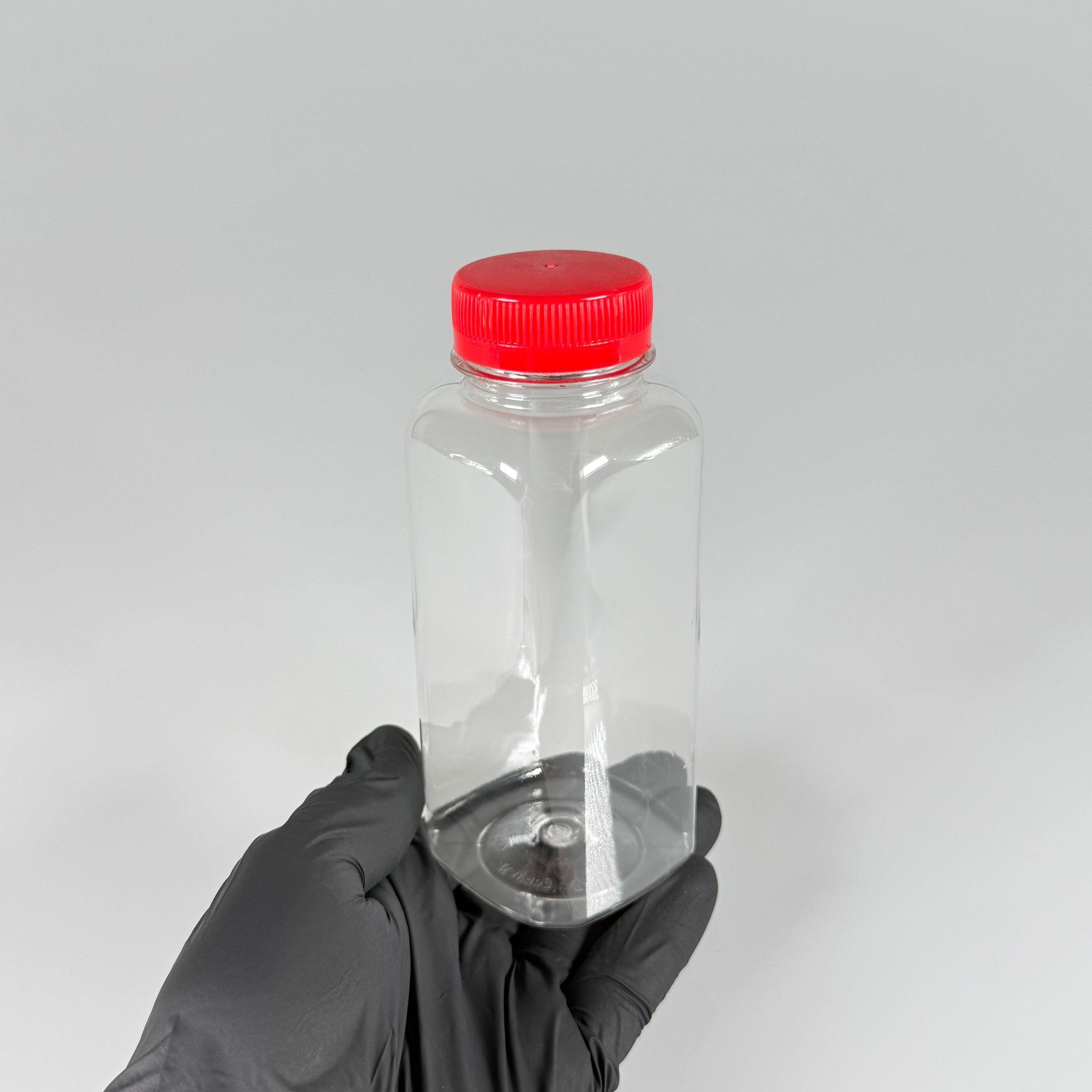 300 CC KÖŞELİ KARE PET ŞİŞE (18,5 GR) - 38 MM GENİŞ AĞIZLI KIRMIZI KİLİTLİ KAPAKLI - 300 ML DETOX, MEYVE SUYU, SMOOTHIE, AYRAN, SÜT, MEŞRUBAT VB İÇİN BOŞ PLASTİK ŞİŞELER