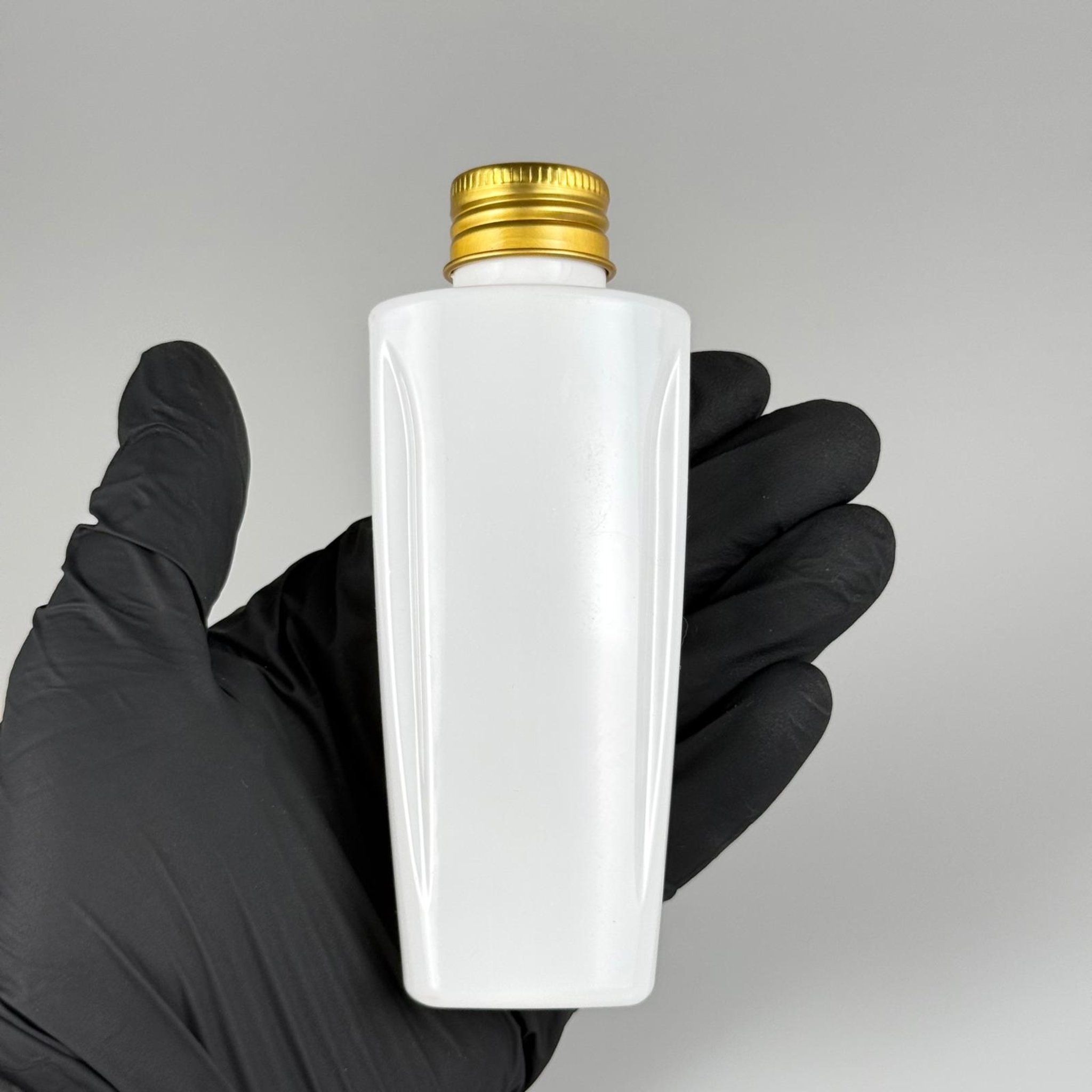 100 CC BEYAZ SERT PET ŞİŞE (LOREAL PARİS MODEL) 24 AĞIZ + KÖPÜK CONTALI GOLD METAL ALÜMİNYUM KAPAK TAKIM - 100 ML KAPAKLI KOZMETİK PLASTİK ŞİŞELER