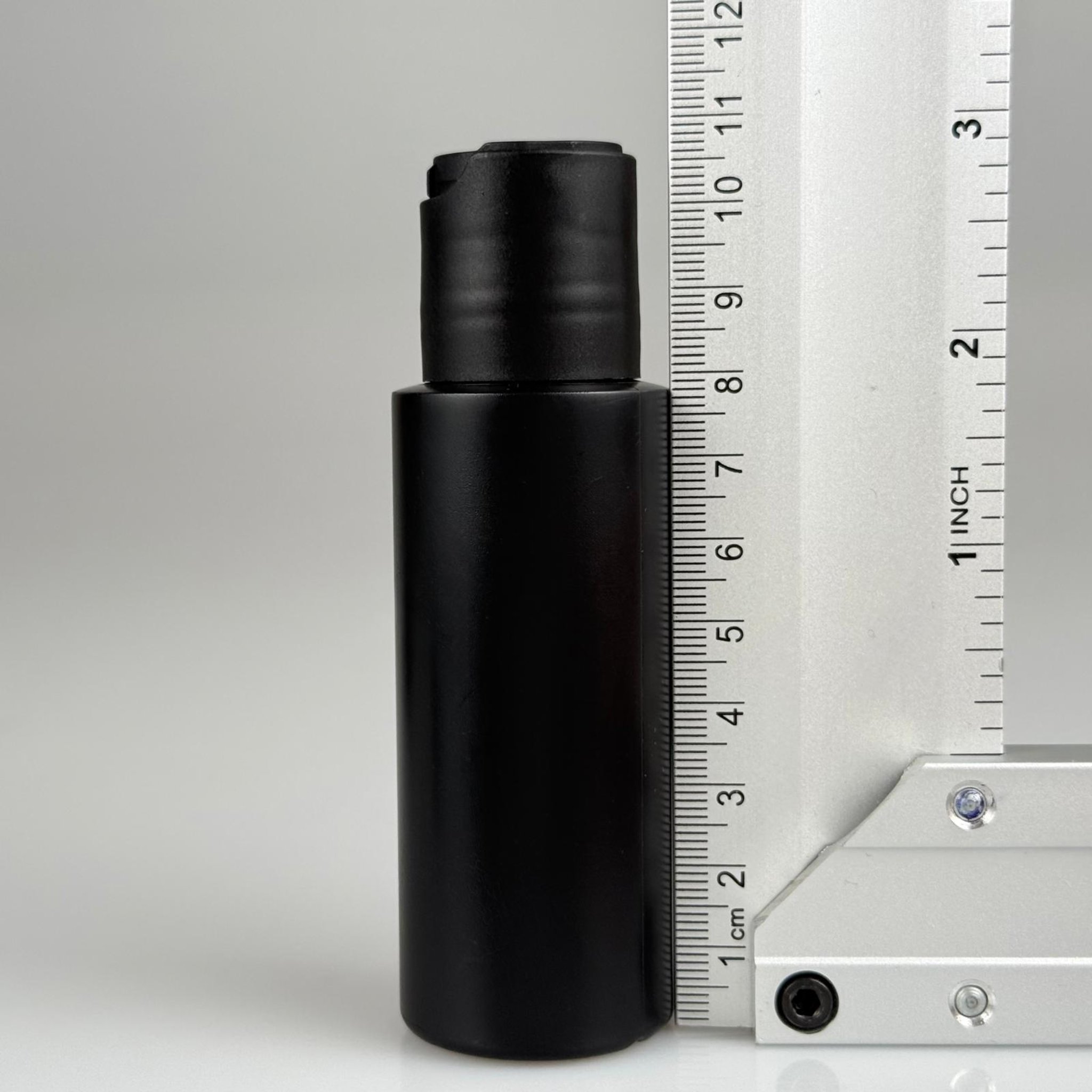 50 CC SİYAH POLİETİLEN ŞAMPUAN ŞİŞESİ -  50 ML SİYAH DİSKTOP ŞAMPUAN KAPAKLI