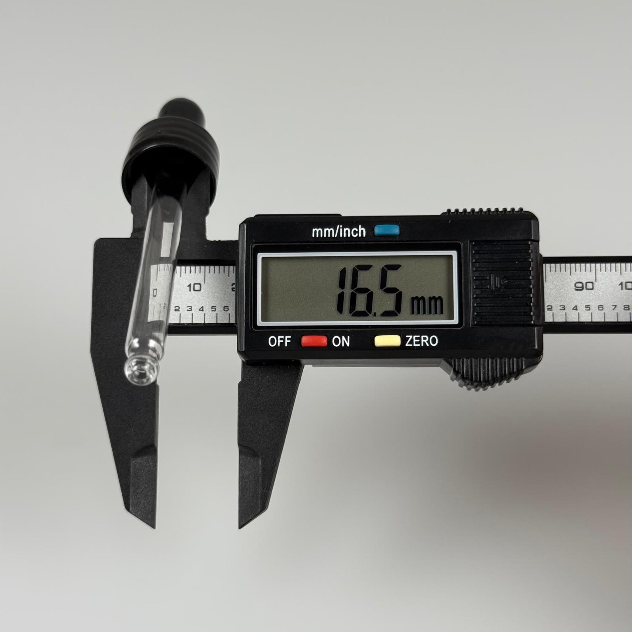 18 MM CAM DAMLALIKLI TAKIM - SİYAH EMZİK +  DELİKLİ PLASTİK DÜZ SİYAH KAPAK + 77 MM CAM PİPET