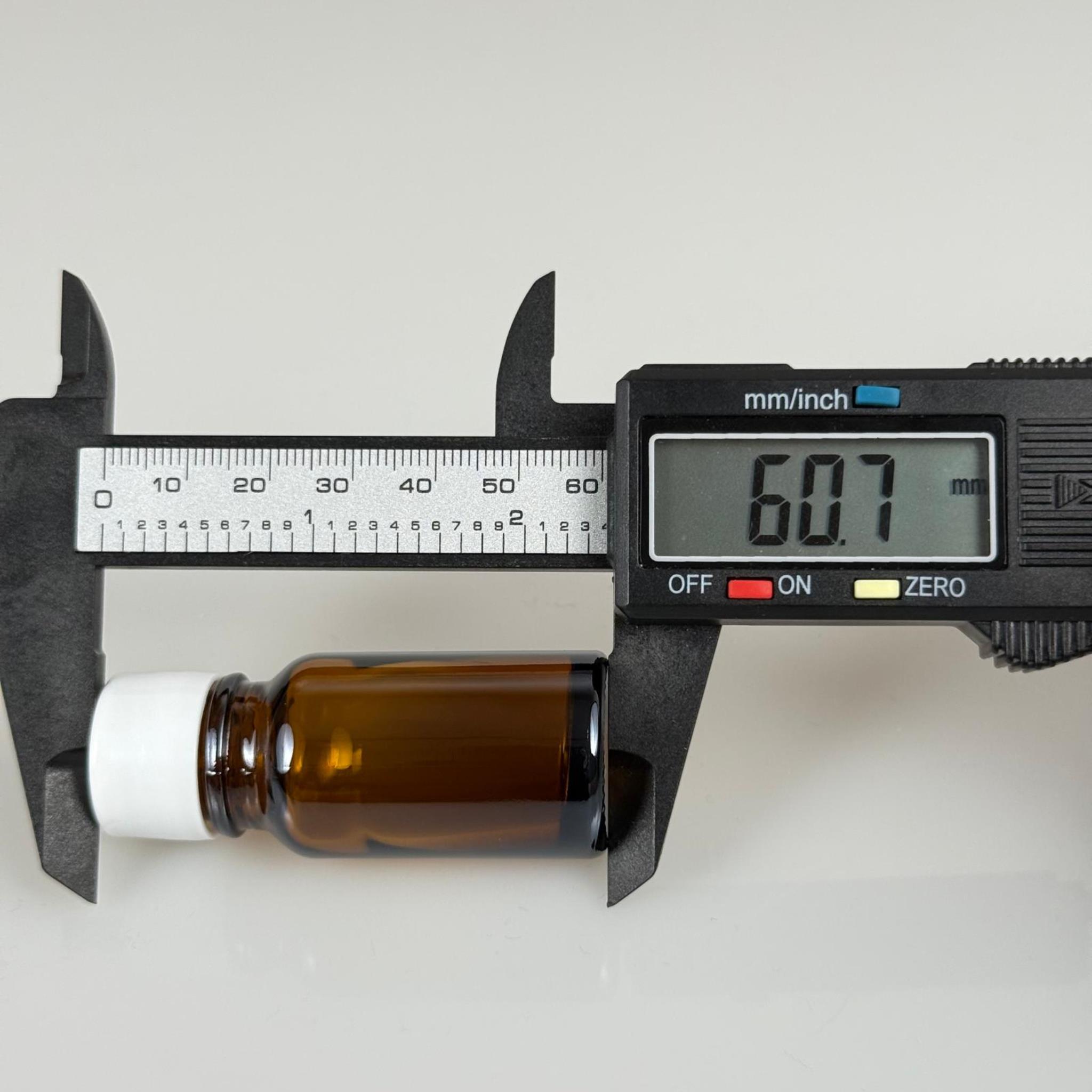 10 ML AMBER CAM ŞİŞE + CONTALI BEYAZ KAPAK - 10 CC KAPAKLI CAM ŞİŞE