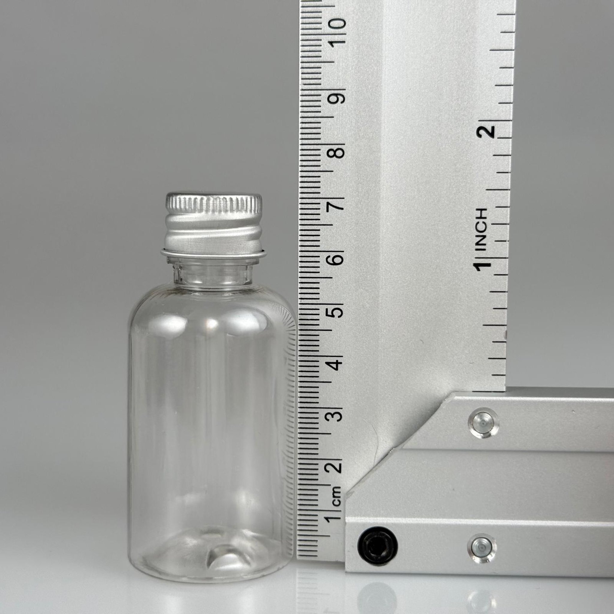 40 CC ŞEFFAF SİLİNDİR TOMBUL PET ŞİŞE + KÖPÜK CONTALI GÜMÜŞ ALÜMİNYUM METAL KAPAKLI + DAMLALIKLI KOLONYA TIPALI TIPALI TAKIM - 40 ML PLASTİK ŞİŞE