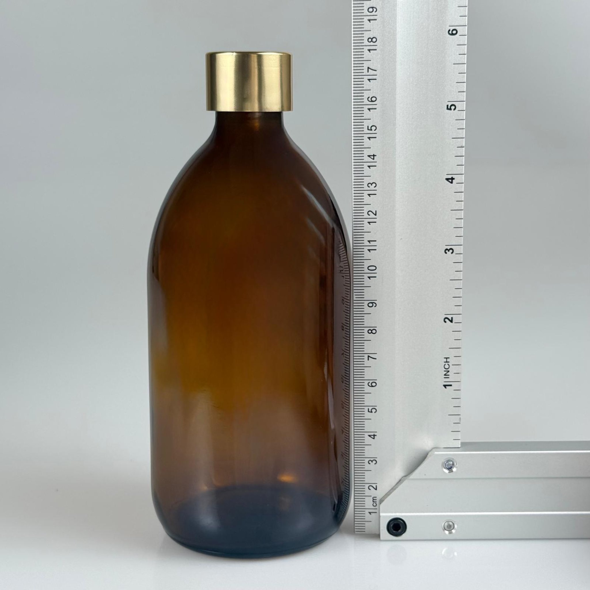 500 CC AMBER TOMBUL ÖZEL SERİ CAM ŞİŞE + ALÜMİNYUM KAPLAMALI GOLD KAPAKLI TAKIM - 500 ML KAHVERENGİ CAM ŞİŞE