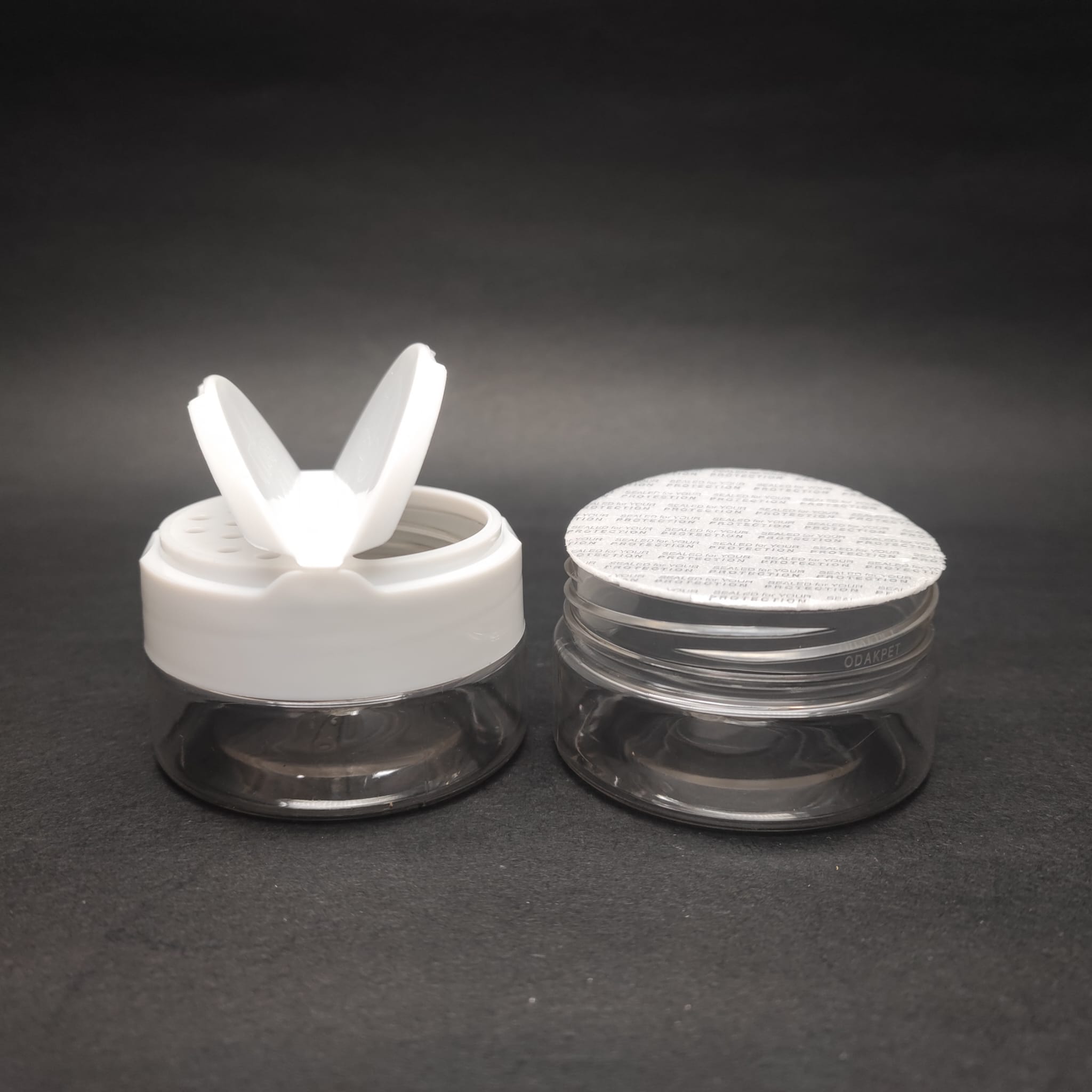 50 CC PET BAHARAT KAVANOZU - BEYAZ FLİPTOP BAHARAT KAPAKLI + SIZDIRMAZ KENDİNDEN YAPIŞKANLI KÖPÜK CONTALI - toz kavanozu , baharat ambalajı , boş pudra şişesi . tuzluk , baharat düzenleyici set için kavanoz