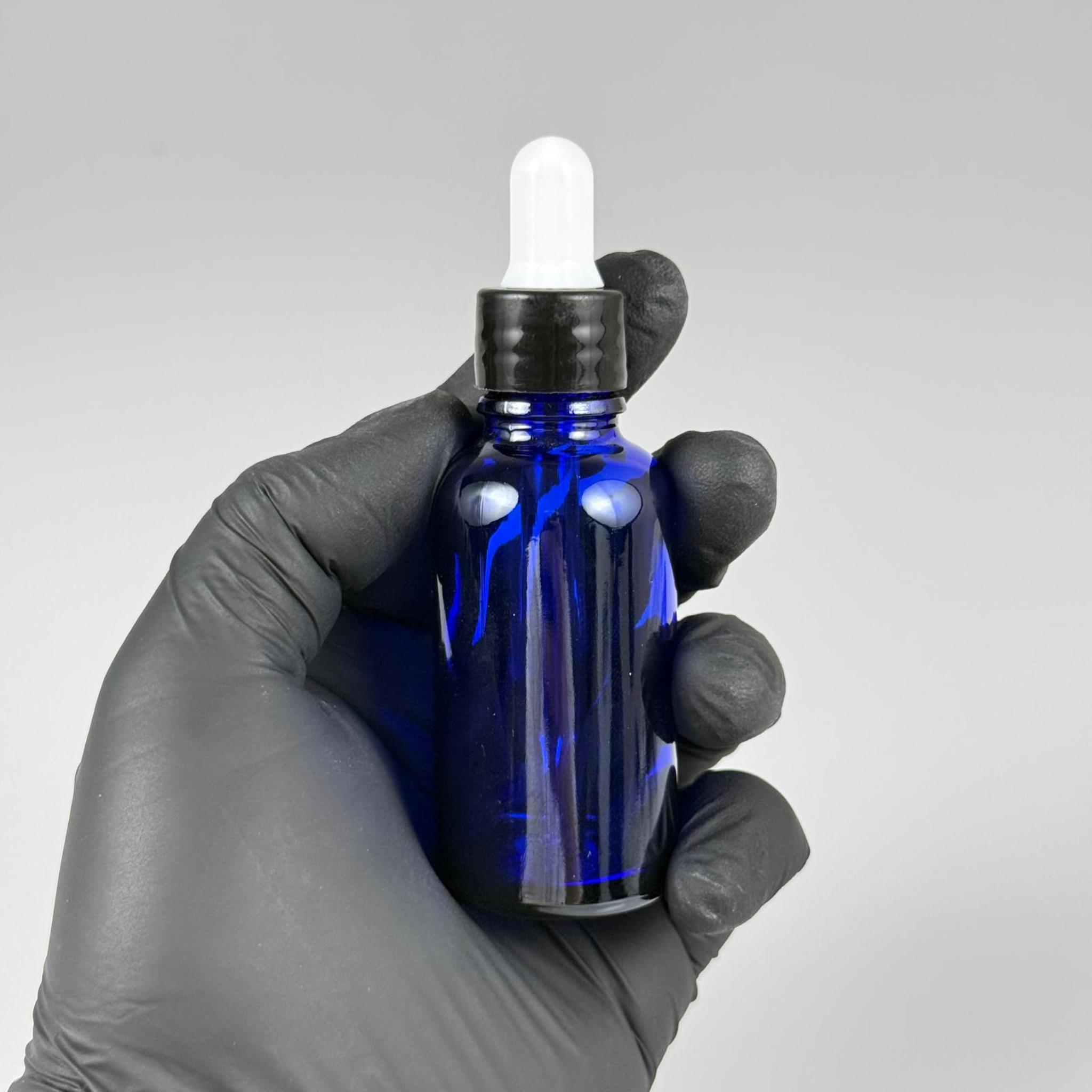 30 CC MAVİ İNCE UÇLU CAM DAMLALIKLI ŞİŞE - BEYAZ EMZİK + SİYAH DÜZ KAPAK + CAM PİPET TAKIM - 30 ML MAVİ DAMLALIKLI ŞİŞE SETİ