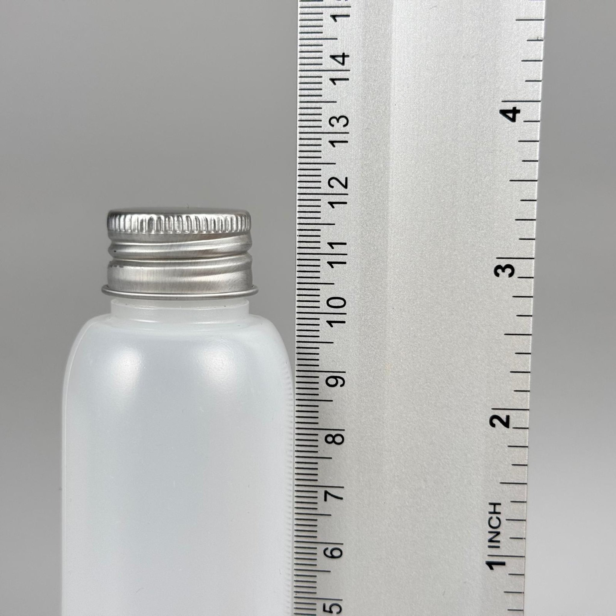 100 ML SIKILABİLİR YUMUŞAK PE POLİETİLEN PLASTİK ASETON ŞİŞESİ ( 24 AĞIZ ) + KÖPÜK CONTALI GÜMÜŞ METAL ALÜMİNYUM KAPAKLI + KOLONYA TIPALI TAKIM - 100 cc sos, yağ, kartuş, mürekkep vb için boş şişeler