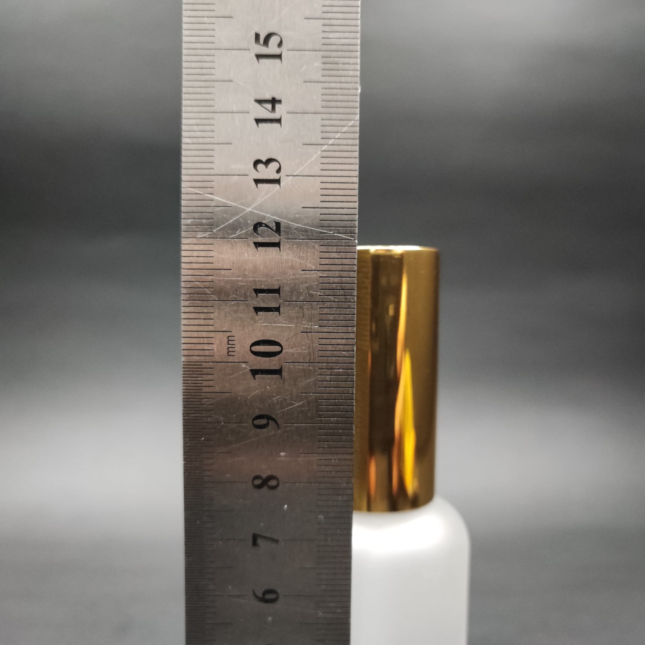 50 ML LÜKS VİDALI VALF ÇEVİRME PARFÜM ŞİŞELERİ - 50 CC BUZLU CAM ŞİŞE - GOLD METAL SPREYLİ KAPAKLI SET