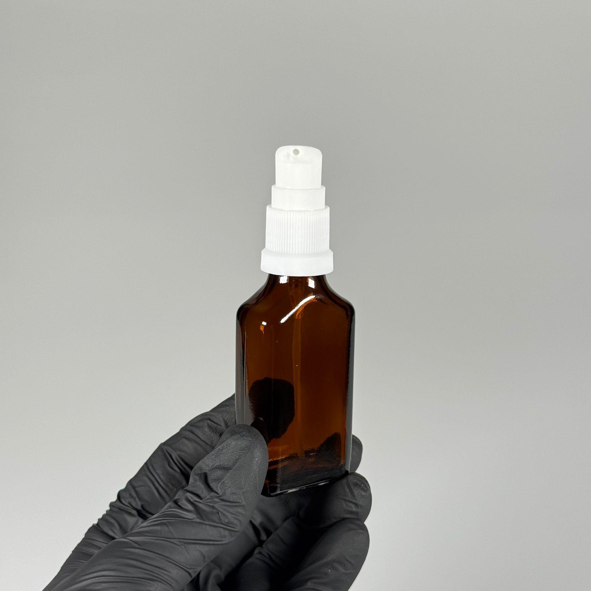 30 CC AMBER YASSI CAM ŞİŞE - SIZDIRMAZ ETEKLİ BEYAZ LOSYON POMPALI TAKIM - 30 ML LOSYON ŞİŞESİ - YAĞ, KREM GİBİ YOĞUN KIVAMLI SIVILAR İÇİN CAM AMBALAJ