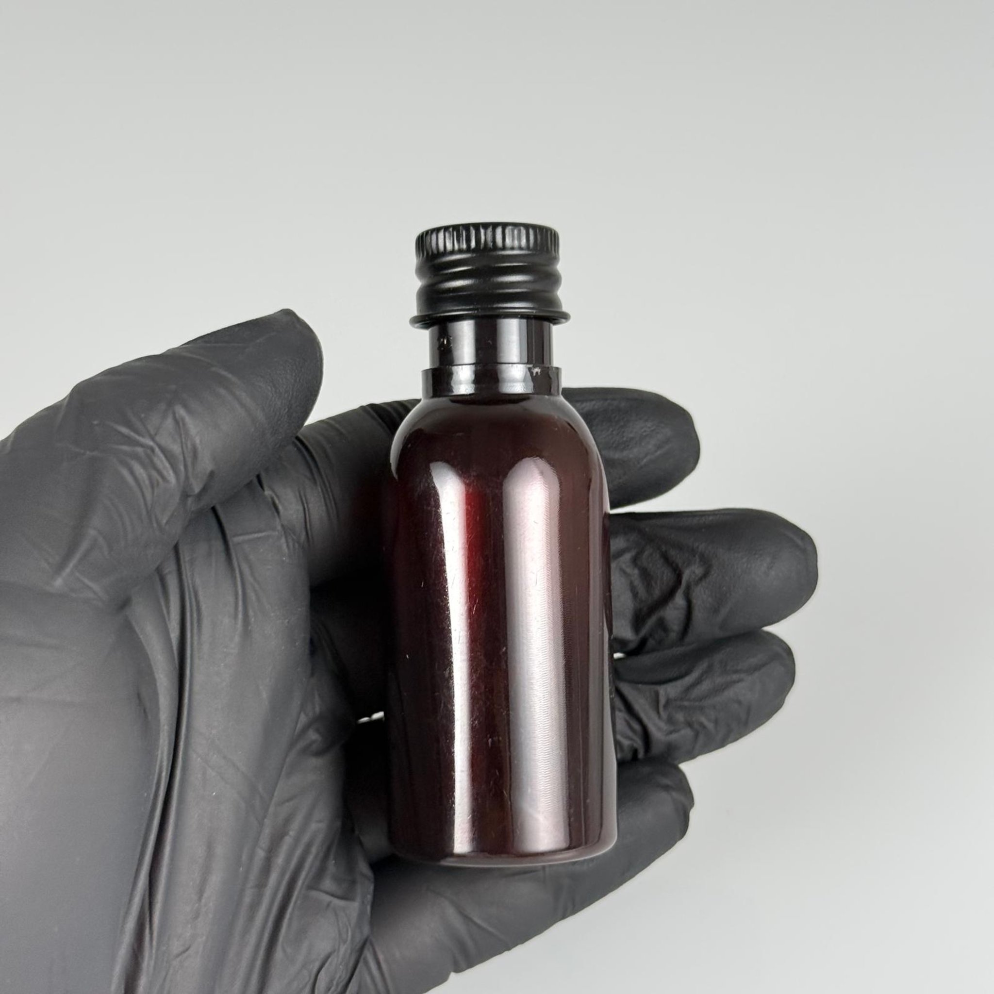 35 CC AMBER PET ŞİŞE - KÖPÜK CONTALI SİYAH ALÜMİNYUM METAL KAPAKLI + KÖR TIPALI TAKIM - 35 ML KAHVERENGİ PET ŞİŞE