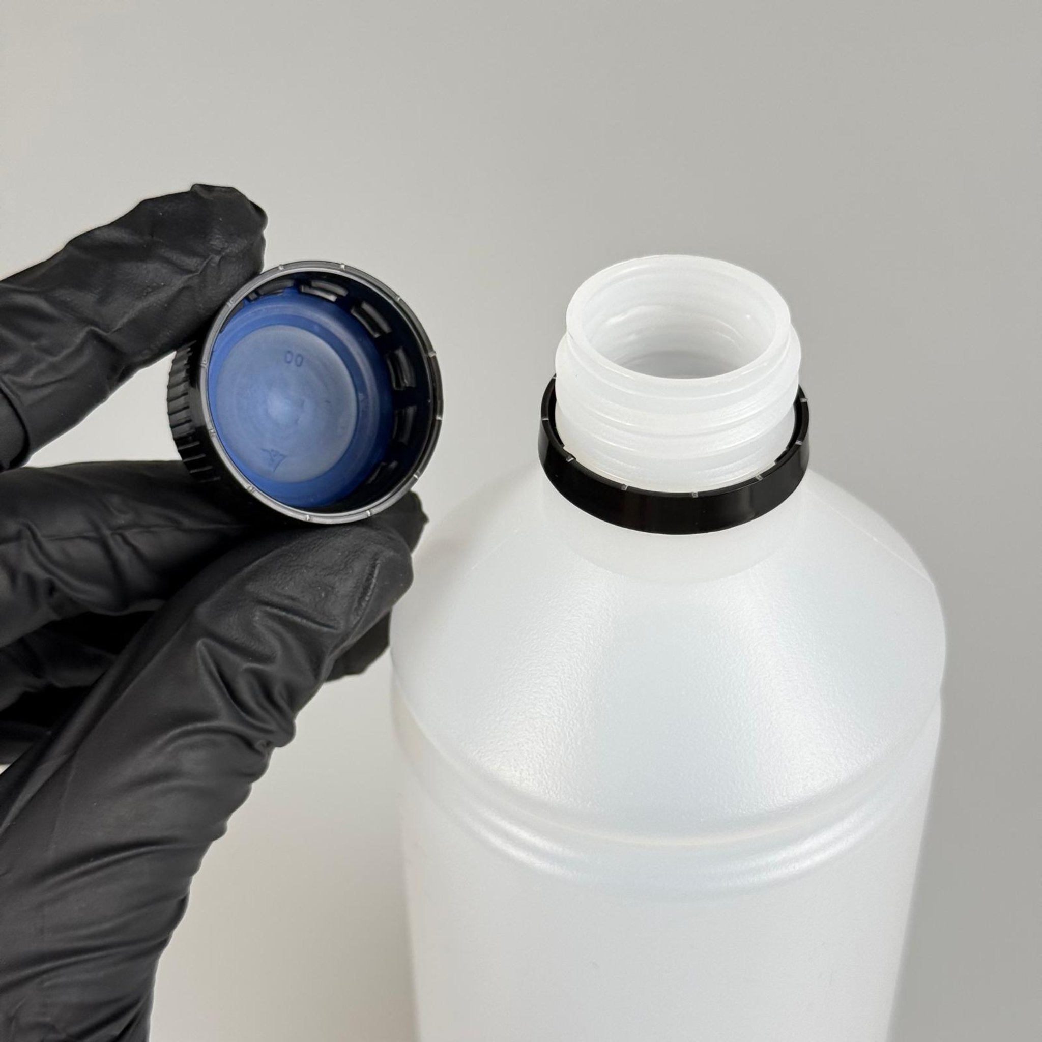 500 CC TİNER ŞİŞESİ - SİYAH KİLİTLİ KAPAKLI - 500 ML KİMYASALA DAYANIKLI PLASTİK ŞİŞE - 0,5 LT POLİETİLEN ŞİŞE