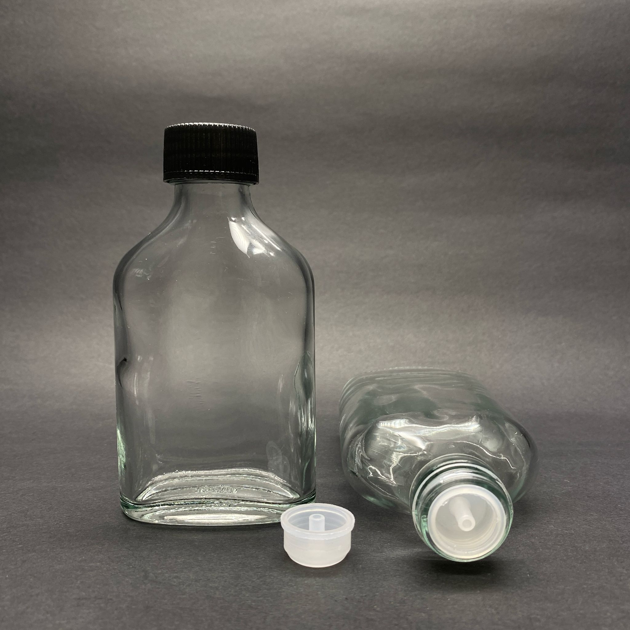 100 CC YASSI LÜX KOLONYA CAM ŞİŞE - SİYAH KAPAKLI + KOLONYA TIPALI - 100 ML KAPAKLI CAM KOLONYA ŞİŞESİ