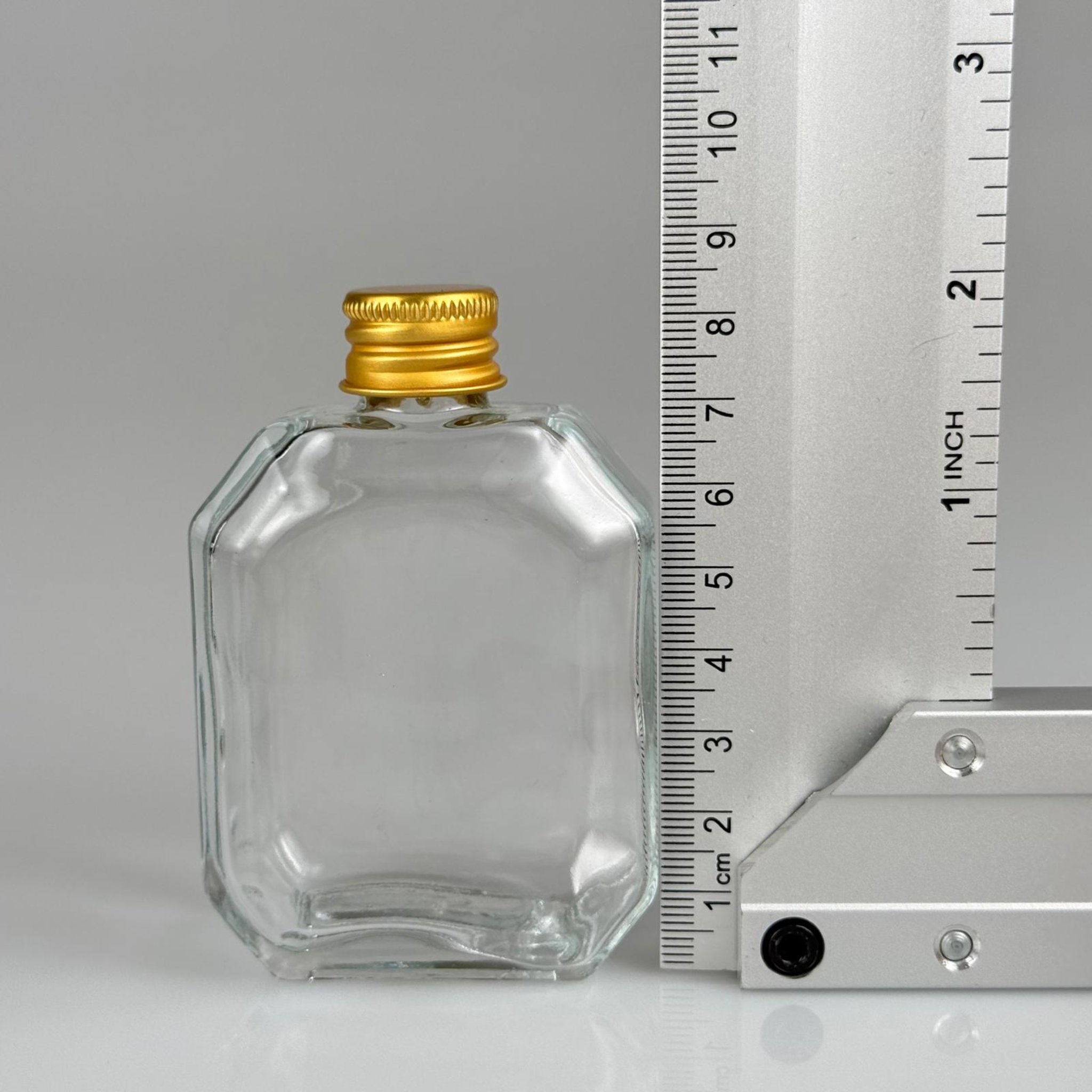 50 CC KAZABLANKA MODEL CAM ŞİŞE + GOLD ALÜMİNYUM METAL KAPAKLI TAKIM - 50 ML ŞEFFAF CAM ŞİŞE