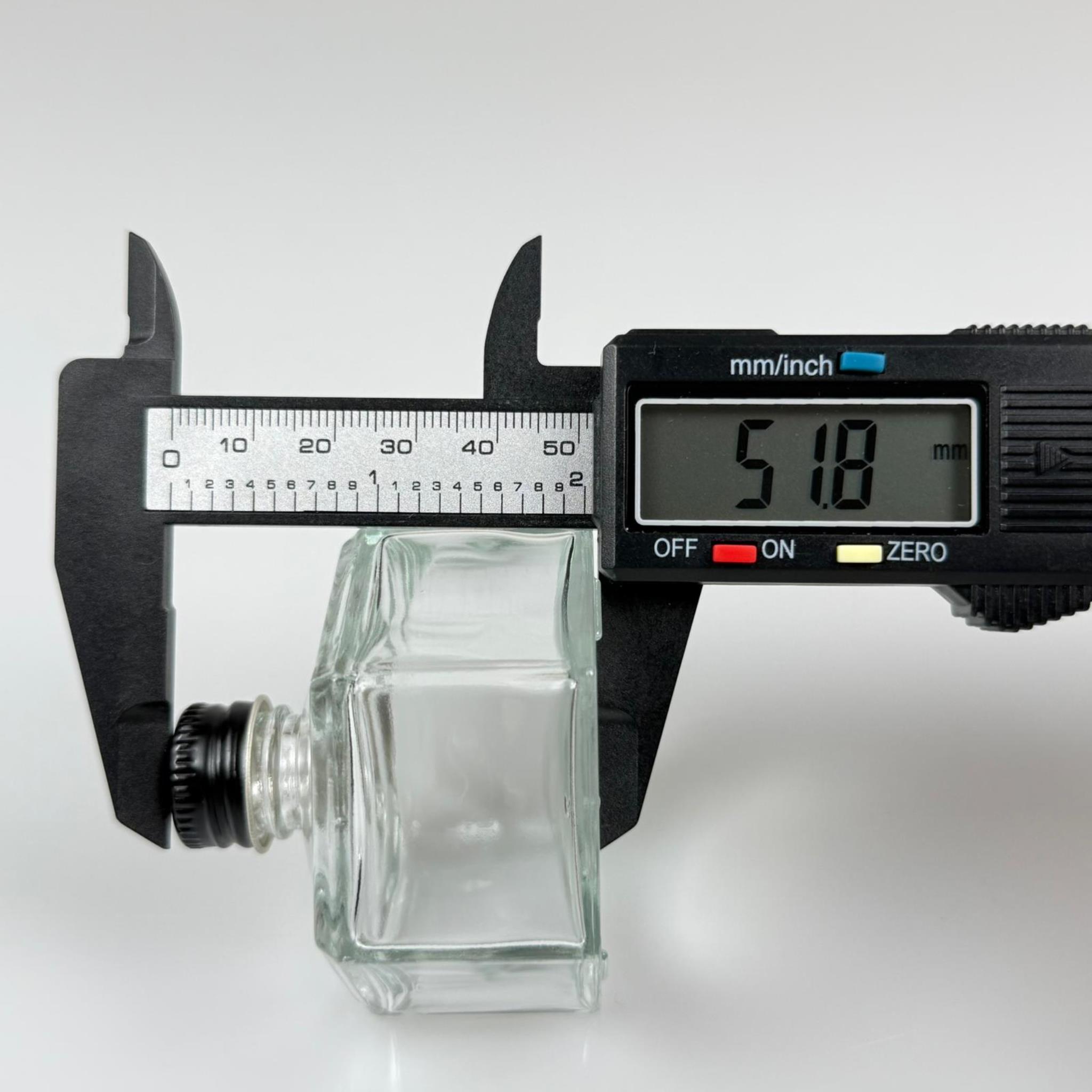 50 CC BASIK ALTIGEN CAM ŞİŞE - SİYAH METAL KAPAKLI KOLONYA TIPALI - 50 ML PRESTİJLİ ŞİŞE