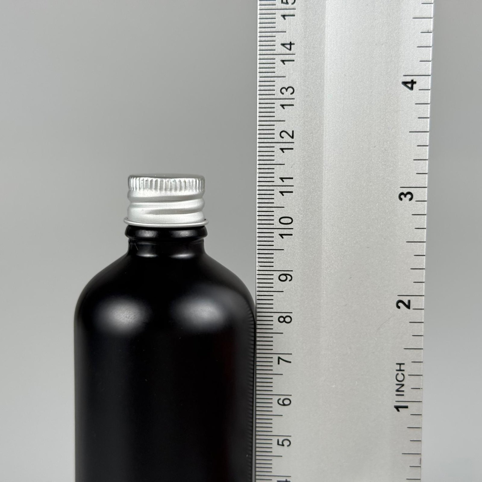 100 CC MAT SİYAH CAM ŞİŞE + KÖPÜK CONTALI GÜMÜŞ ALÜMİNYUM METAL KAPAKLI TAKIM - 100 ML MAT SİYAH CAM ŞİŞE