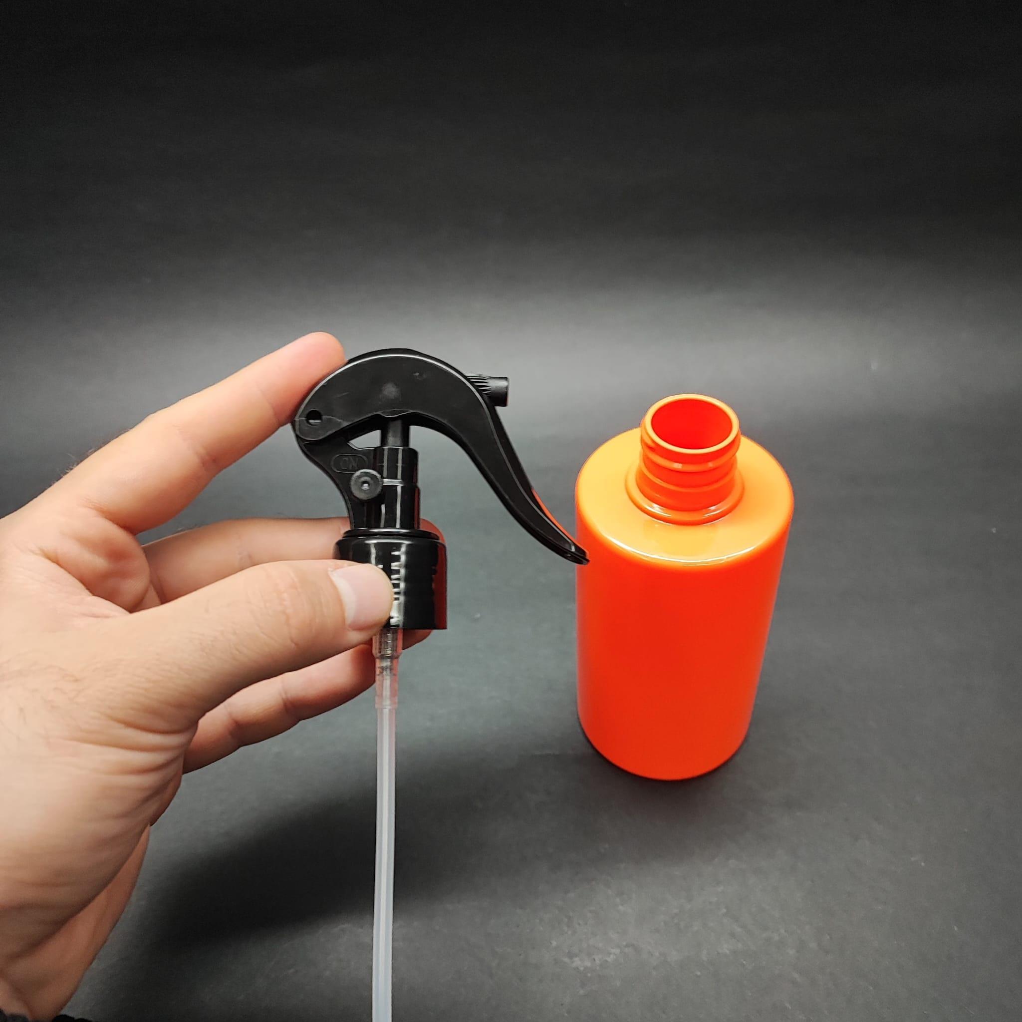 200 CC KÜT BOYUNLU SİLİNDİR PET ŞİŞE (24 GR) - SİYAH TRİGER SPREYLİ (DUMAN PÜSKÜRTÜR) - 200 ML PLASTİK ŞİŞE - TURUNCU