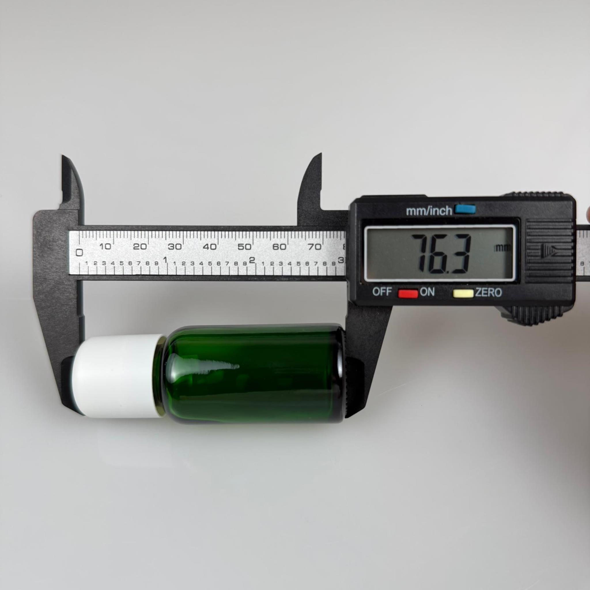 20 CC YEŞİL CAM ŞİŞE + İÇTEN DAMLALIKLI ÇOCUK KİLİTLİ BEYAZ KAPAK - YEŞİL 20 ML KİLİT KAPAKLI DAMLATMALI ŞİŞE