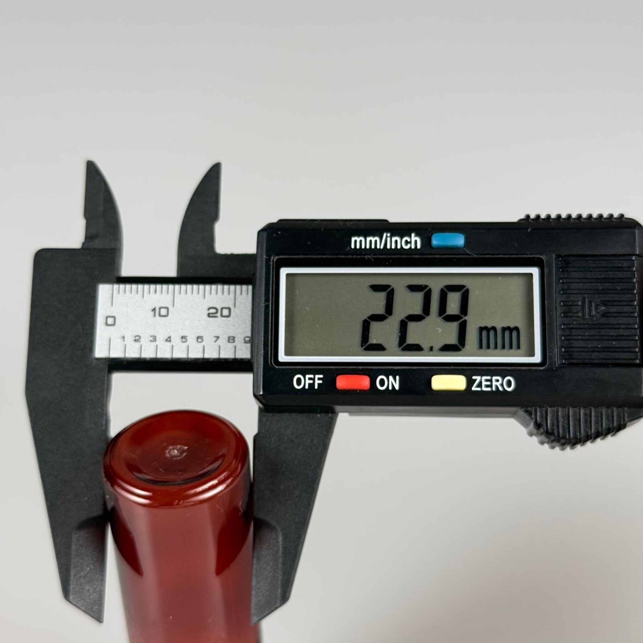 20 CC PET AMBER SHOT ŞİŞE - KÖPÜK CONTALI GÜMÜŞ ALÜMİNYUM METAL KAPAKLI TAKIM - 20 ML KAHVERENGİ PLASTİK ŞİŞE