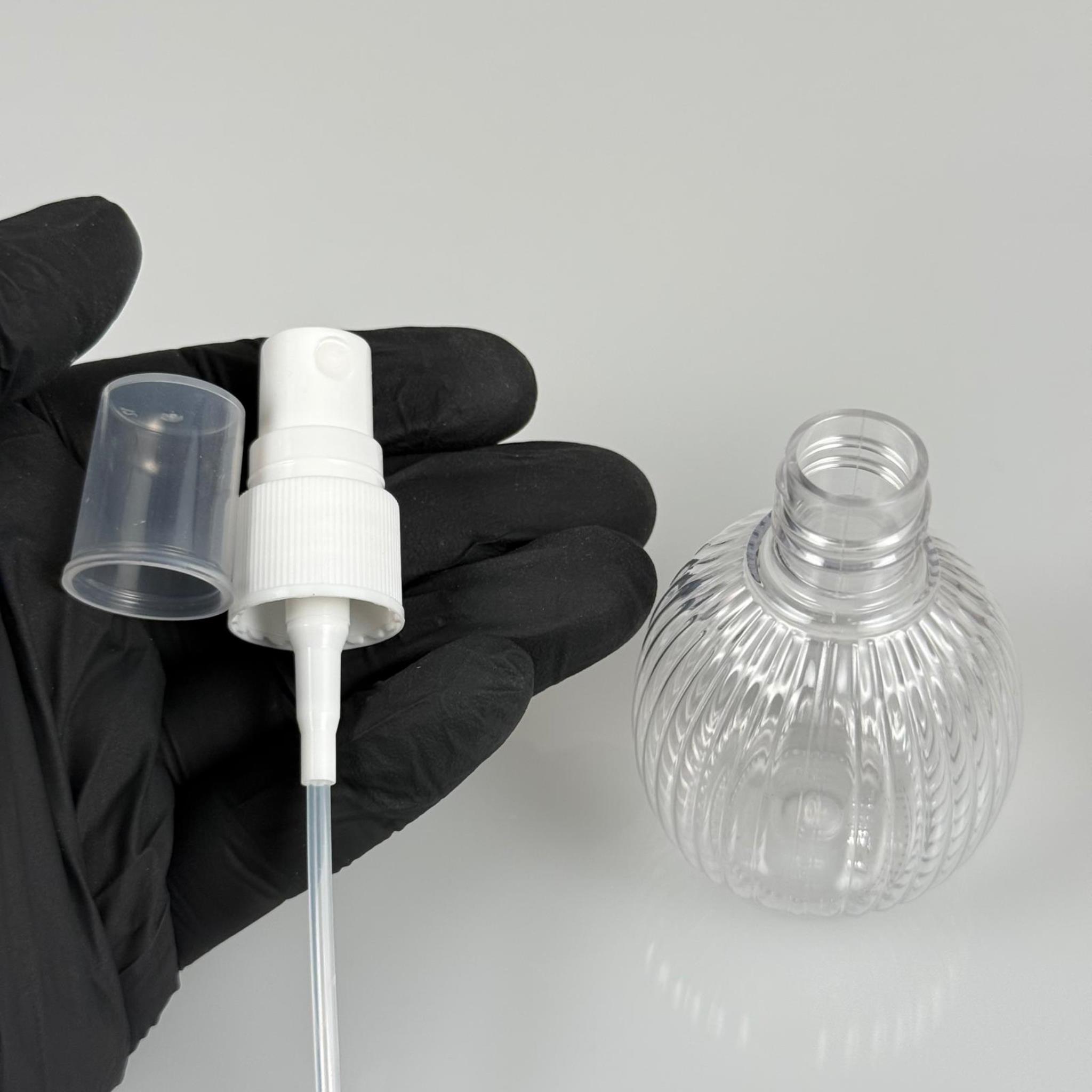 50 CC TOP ÇİZGİLİ DESENLİ BEYAZ SPREYLİ PET ŞİŞE 18 MM BEYAZ SPREYLİ TAKIM - 50 ML TOP MODEL BEYAZ SPREYLİ ÇİZGİLİ PLASTİK ŞİŞE
