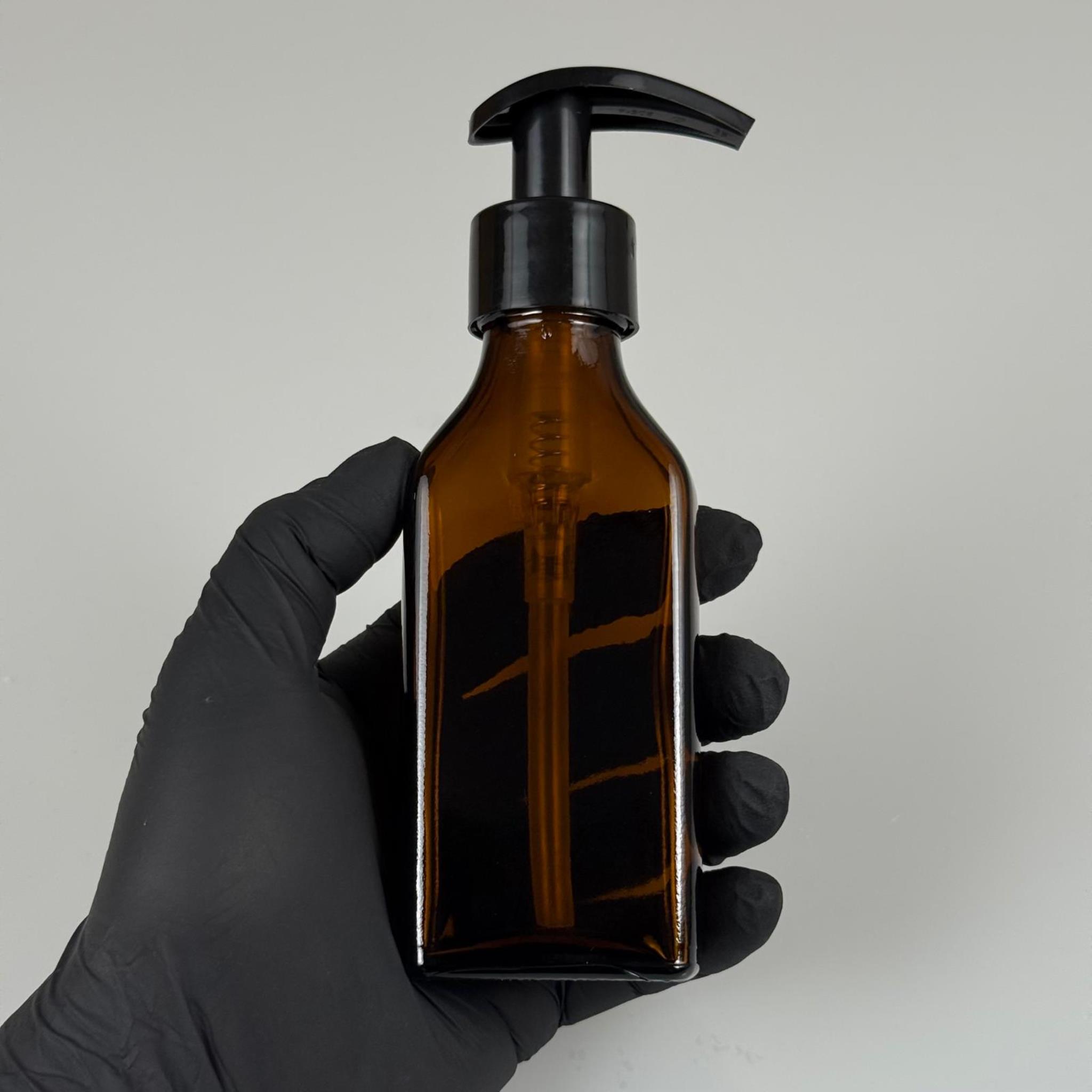 100 CC AMBER YASSI CAM ŞİŞE - SİYAH POMPALI - 100 ML KAHVERENGİ POMPALI ŞİŞE