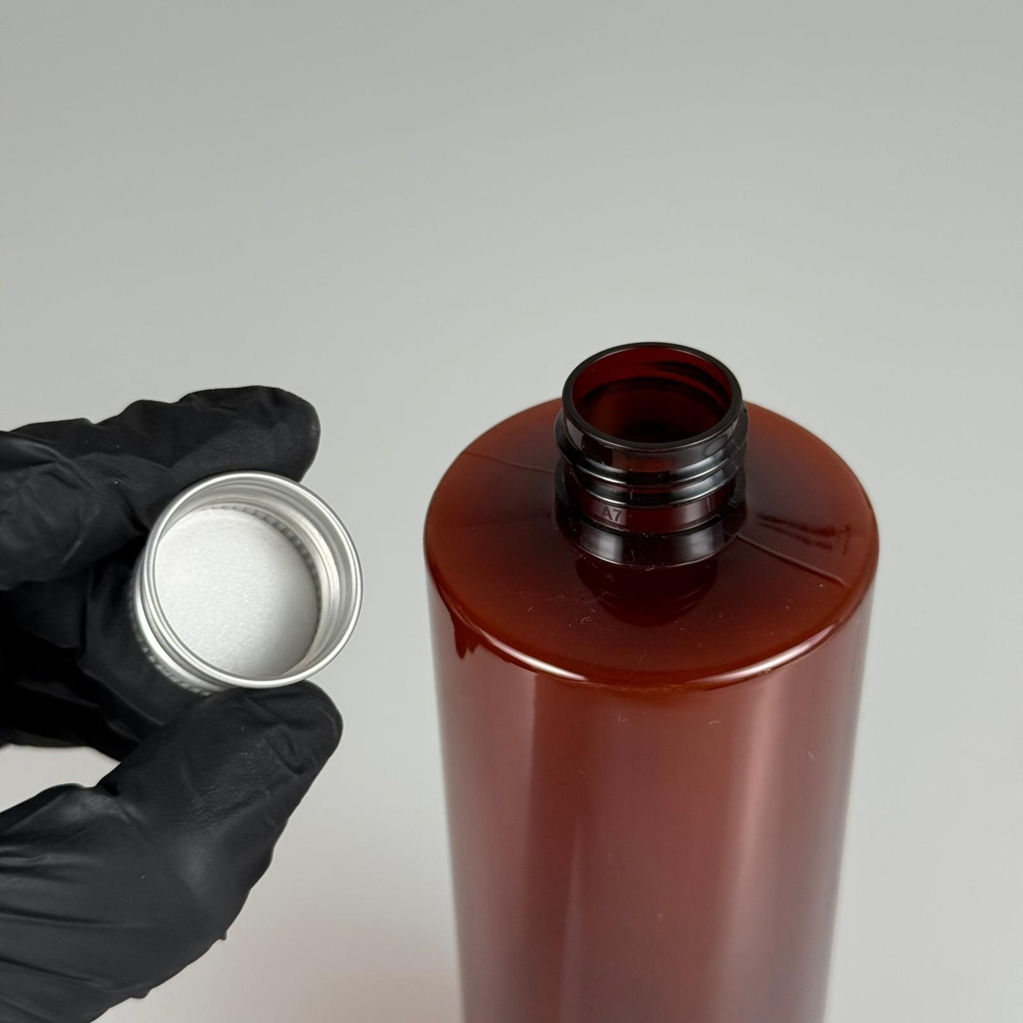 400 CC  AMBER KÜT BOYUNLU SİLİNDİR PET ŞİŞE (30 GR - 24 AĞIZ ) + KÖPÜK CONTALI GÜMÜŞ METAL ALÜMİNYUM KAPAK TAKIM - 400 ML KAPAKLI KAHVERENGİ PLASTİK ŞİŞELER