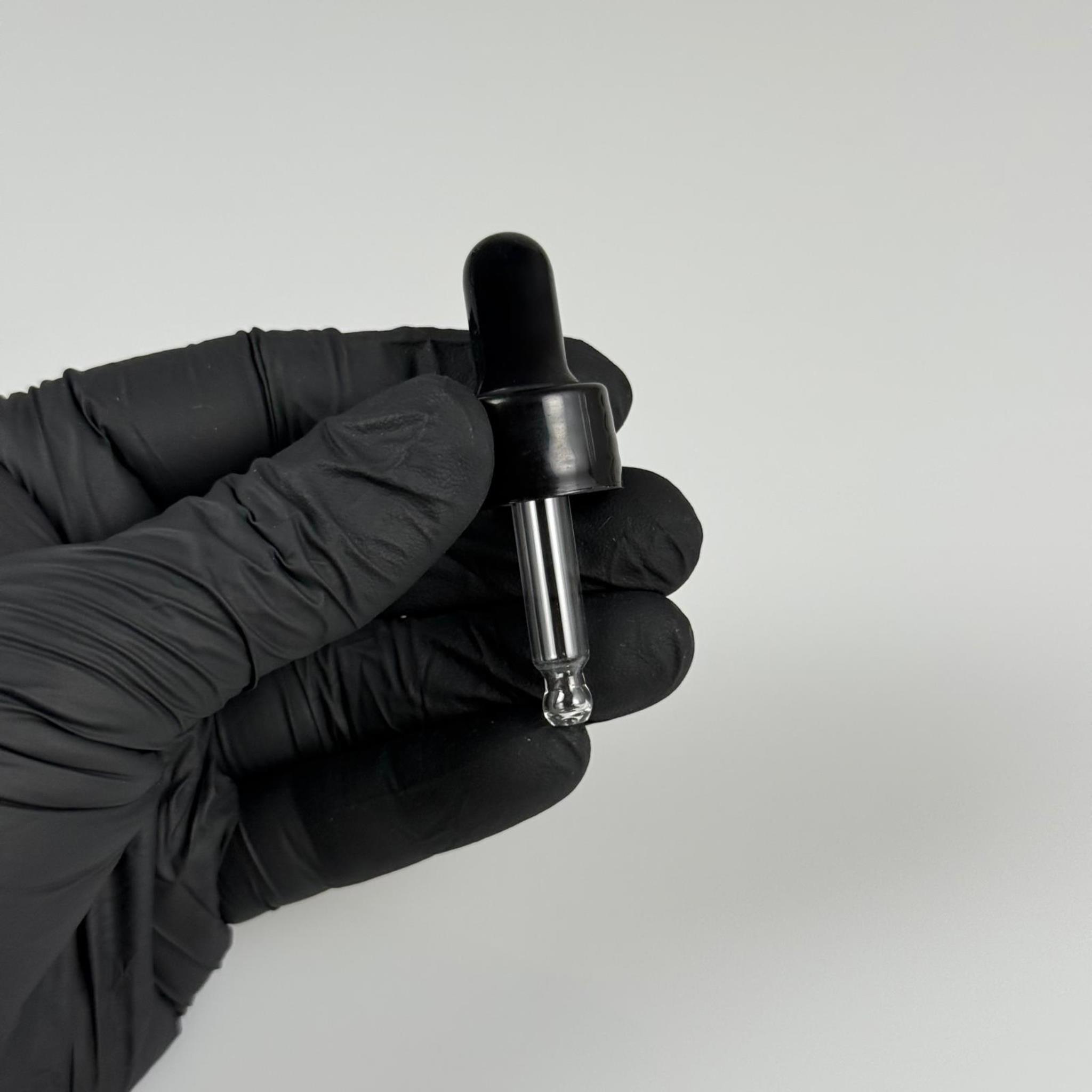 18 MM CAM DAMLALIKLI TAKIM - SİYAH EMZİK +  DELİKLİ PLASTİK DÜZ SİYAH KAPAK + 42 MM CAM PİPET