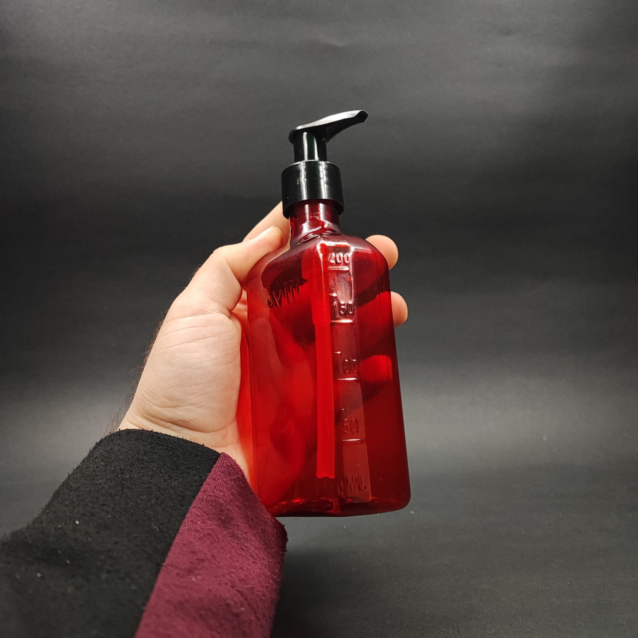 200 CC ÖLÇEKLİ PET ŞİŞE - SİYAH SIVI SABUN POMPALI - 200 ML VE OZ ÖLÇÜLÜ KIRMIZI PET ŞİŞE