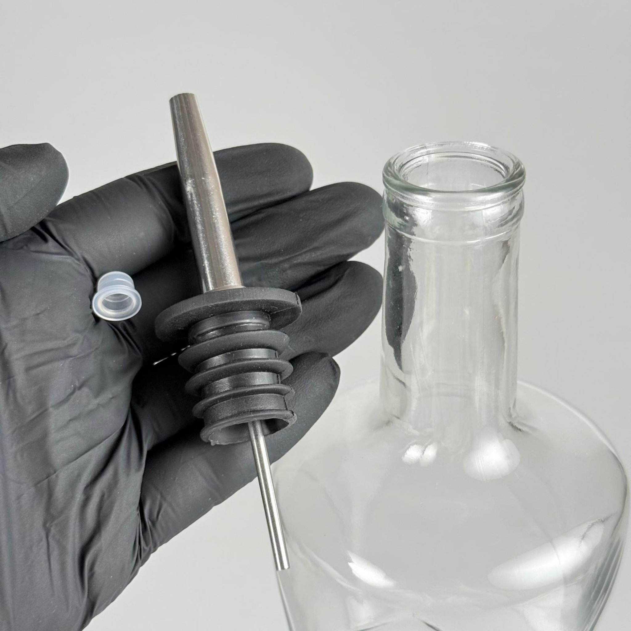 1000 CC DESENLİ DORİKA ŞEFFAF CAM ŞİŞE + ÇELİK AKITICILI + PLASTİK TIPALI TAKIM - 1000 ML MANTAR TIPALI ÇAKMA AĞIZ  CAM ŞİŞE