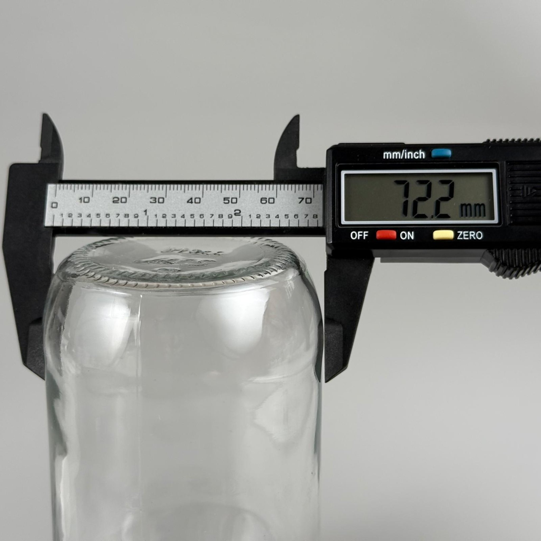 370 CC STANDART KAVANOZ - BEYAZ PLASTİK KAPAKLI + KENDİNDEN YAPIŞKANLI KÖPÜK CONTALI TAKIM  - 370 ML CAM KAVANOZ