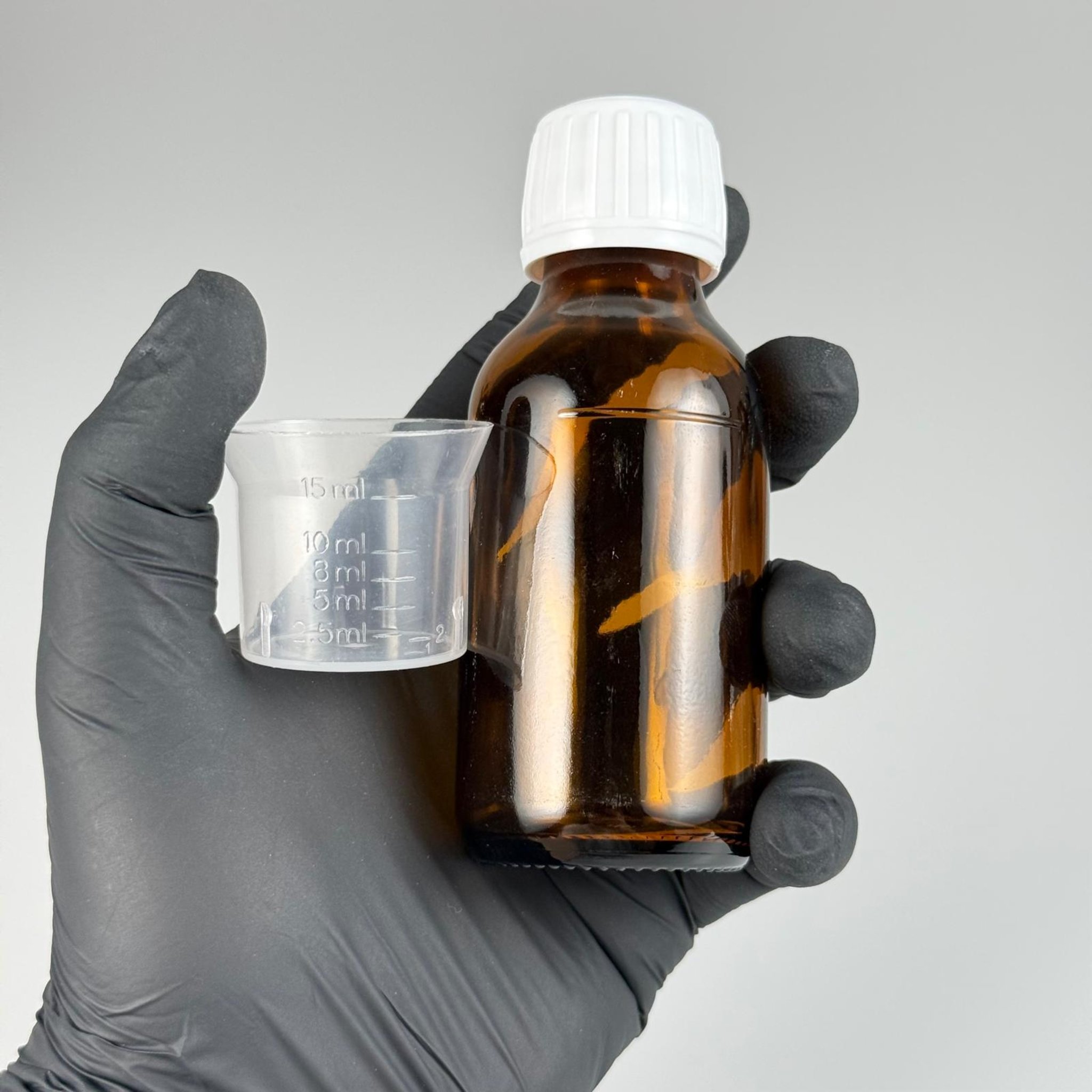75 CC AMBER ECZA ŞİŞESİ + BEYAZ KİLİTLİ KAPAKLI + 15 ML ÖLÇEKLİ TAKIM - 75 AĞIZ KAHVERENGİ ŞURUP ŞİŞESİ