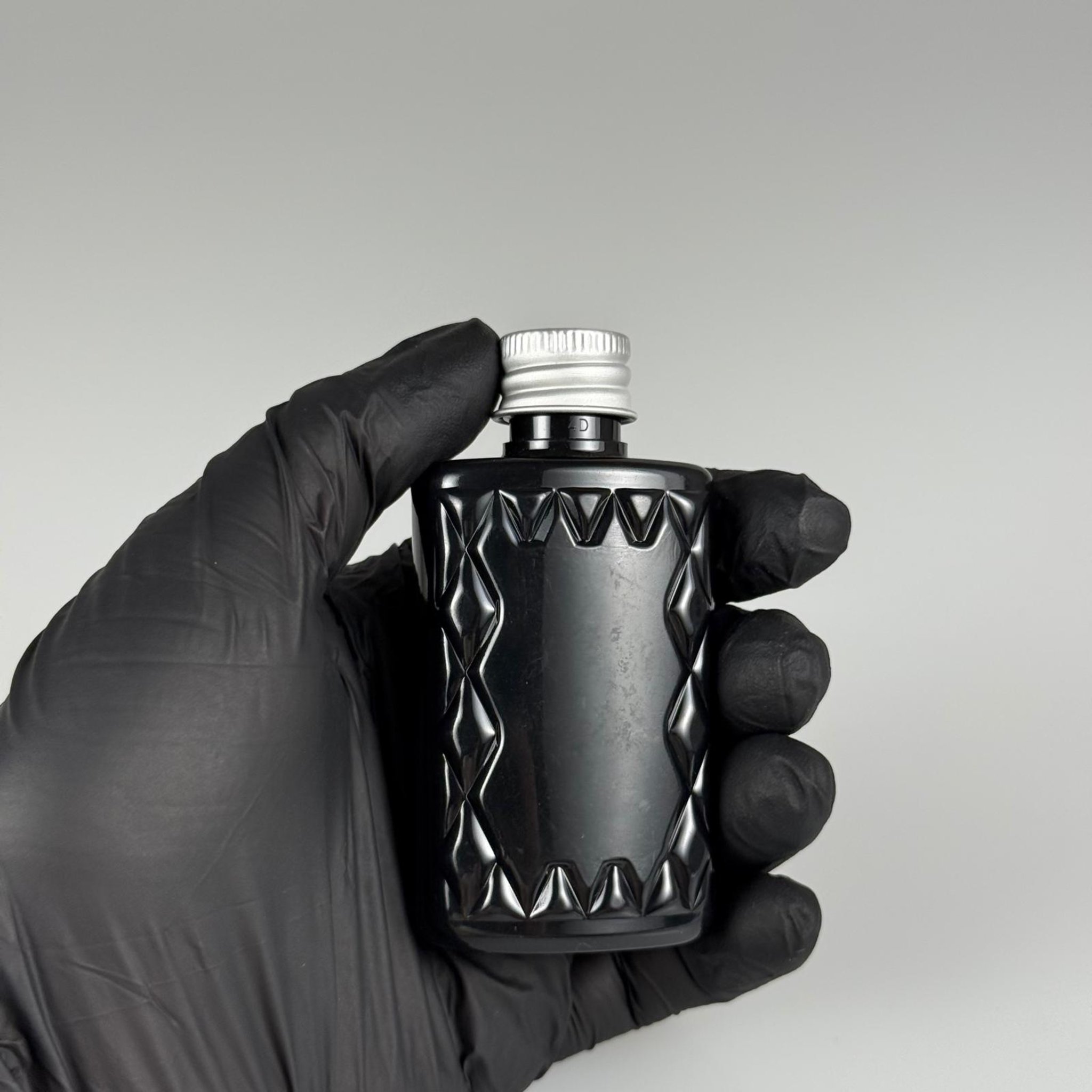 50 CC KÖŞELİ BEYAZ PET ŞİŞE + KÖPÜK CONTALI GÜMÜŞ ALÜMİNYUM METAL KAPAKLI TAKIM - 50  ML PET ŞİŞE