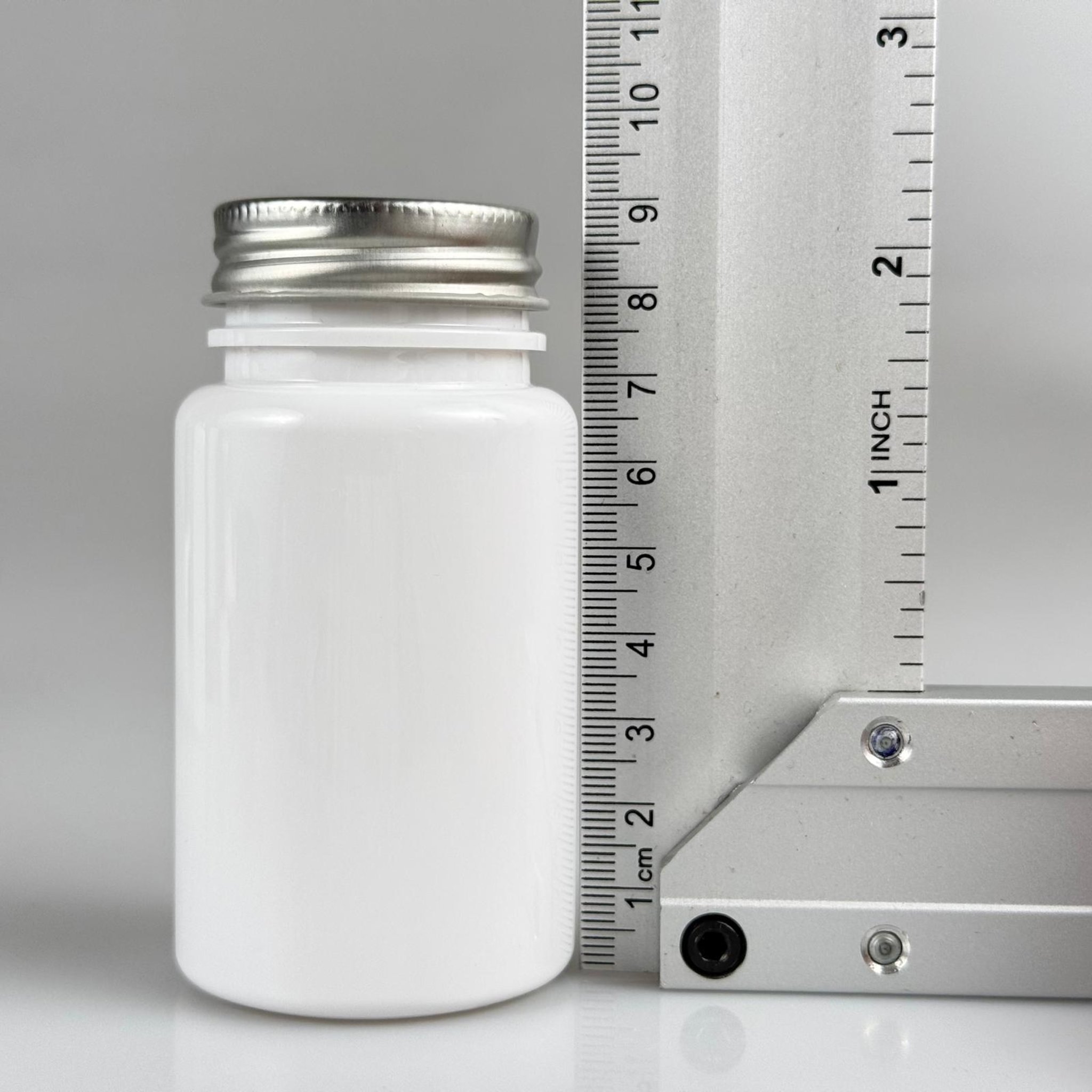 100 CC BEYAZ PET PUDRA ŞİŞESİ + GÜMÜŞ METAL KAPAKLI + PUDRA TIPALI TAKIM - 100 ML PUDRA KUTUSU, EKO TUZLUK