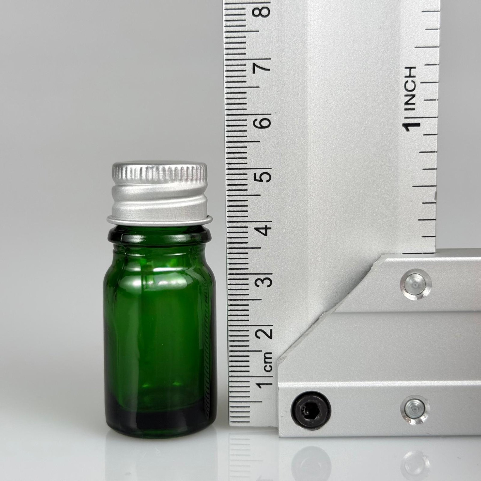 5 CC YEŞİL CAM ŞİŞE + KÖPÜK CONTALI GÜMÜŞ ALÜMİNYUM METAL KAPAKLI + DAMLALIKLI KOLONYA TIPALI TAKIM - 5 ML YEŞİL CAM ŞİŞE