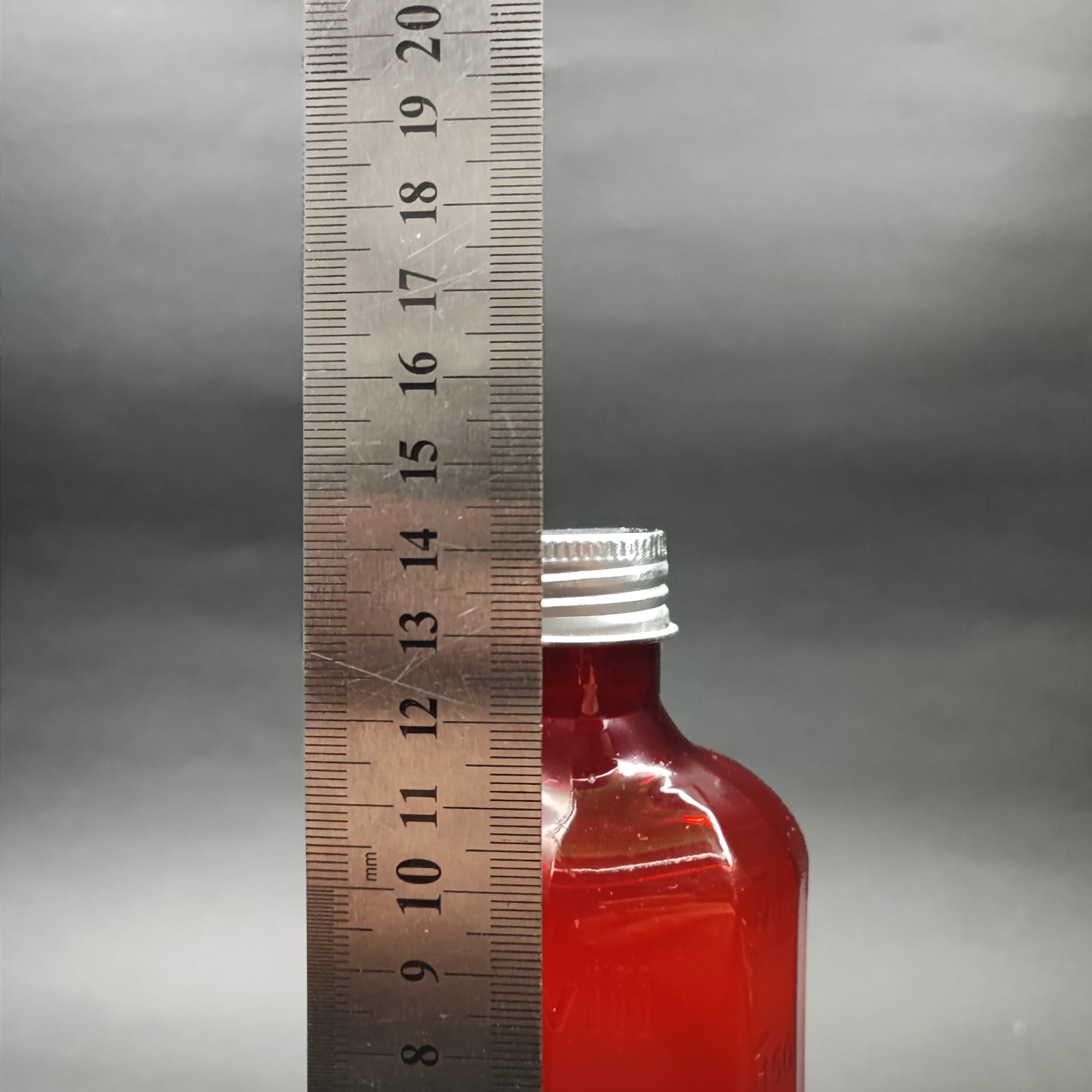 200 CC ÖLÇEKLİ PET ŞİŞE - GÜMÜŞ METAL KAPAKLI - 200 ML VE OZ ÖLÇÜLÜ KIRMIZI PET ŞİŞE
