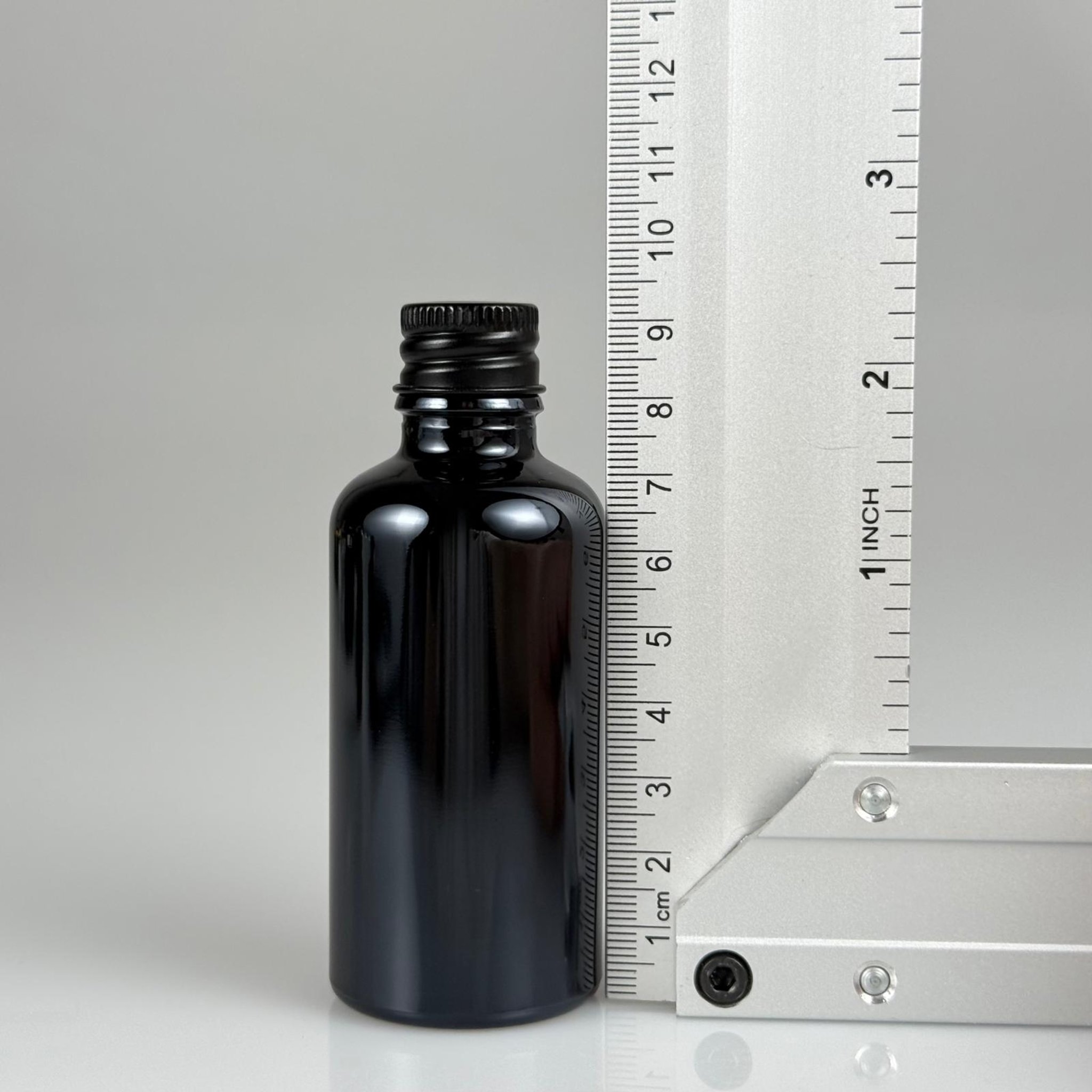 50 CC SİYAH CAM ŞİŞE + KÖPÜK CONTALI SİYAH ALÜMİNYUM METAL KAPAKLI TAKIM - 50 ML SİYAH CAM ŞİŞE
