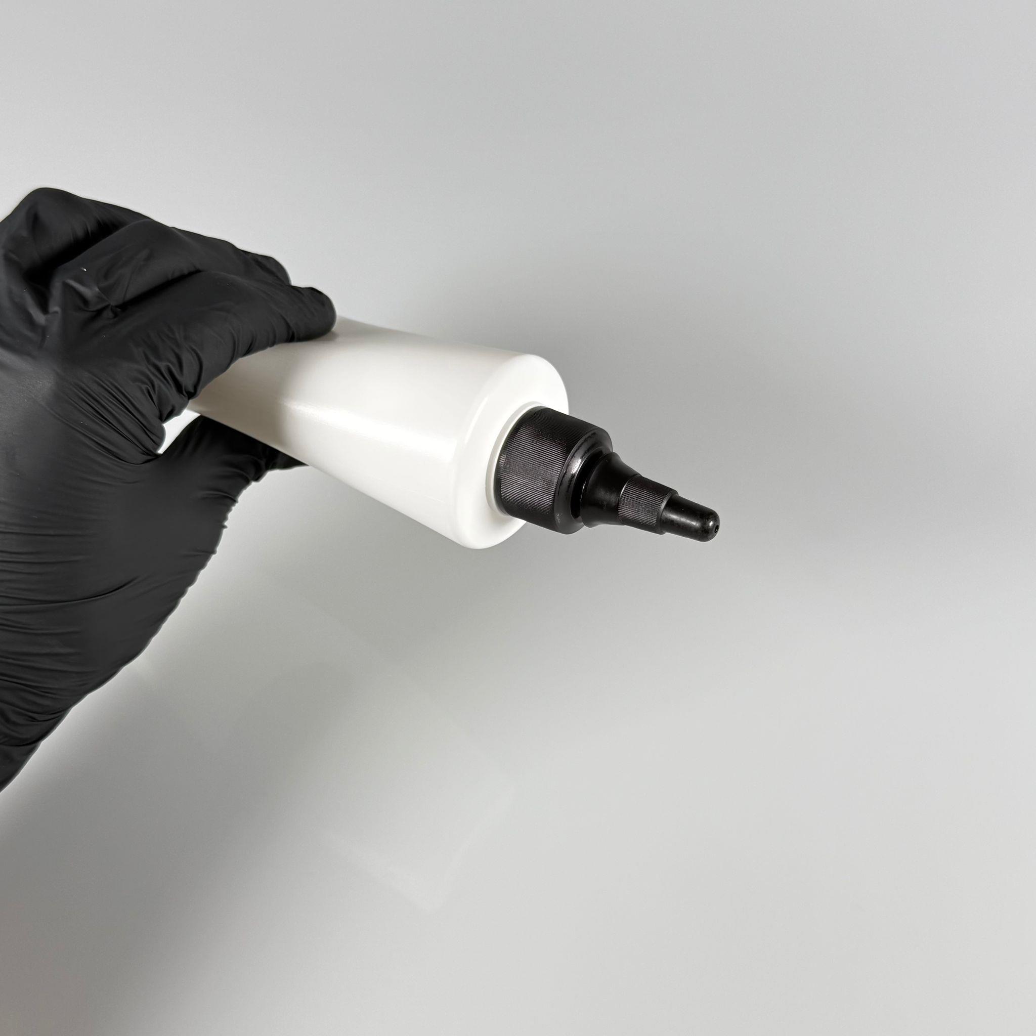 200 CC (SİLME 250 CC) BEYAZ SİLİNDİR MODEL MAT SERT POLİETİLEN ŞİŞE - SİYAH AKITICI SİVRİ ASANSÖR KAPAKLI - 200 ML BEYAZ PLASTİK ŞİŞE