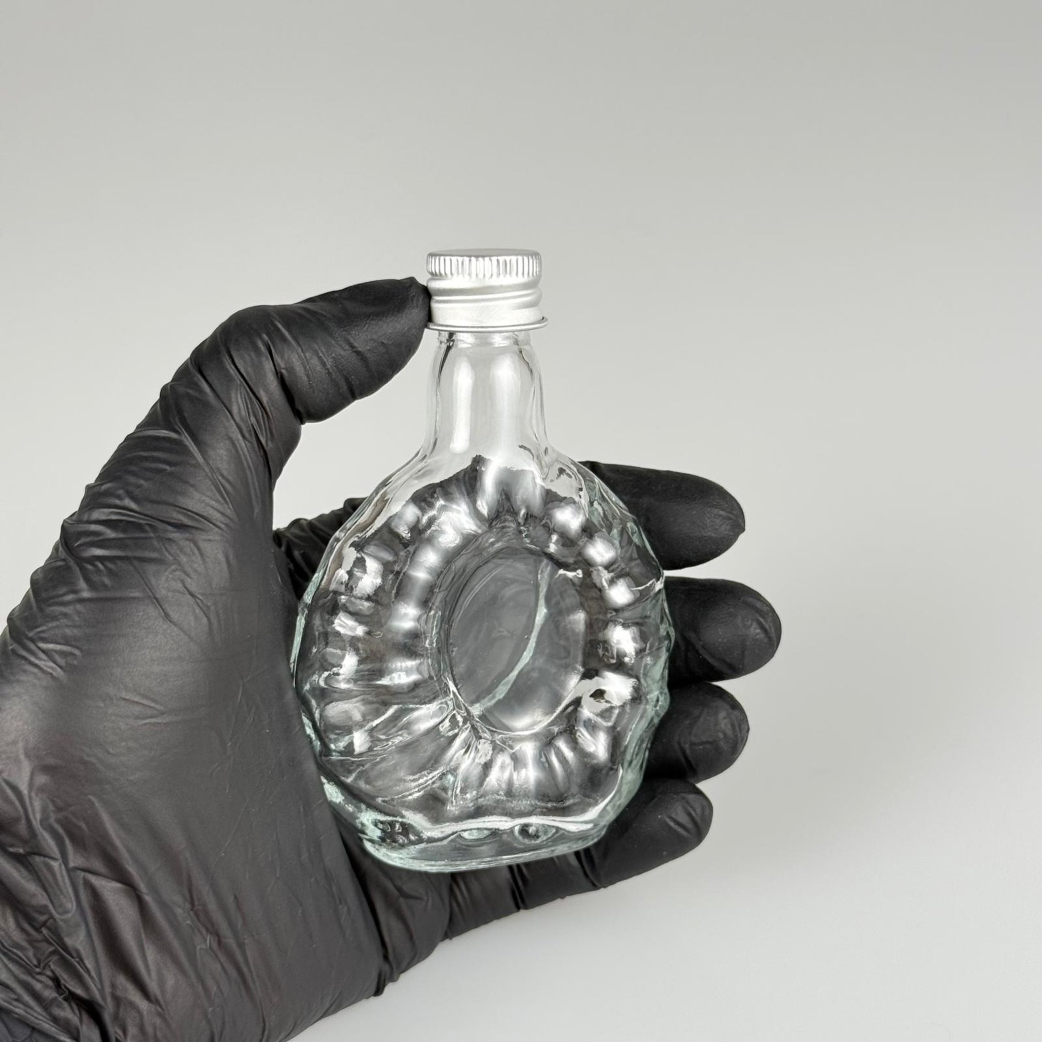 50 CC BOĞAZLI YASSI CAM ŞİŞE + GÜMÜŞ  ALÜMİNYUM METAL KAPAKLI TAKIM - 50 ML PRESTİJLİ ŞİŞE